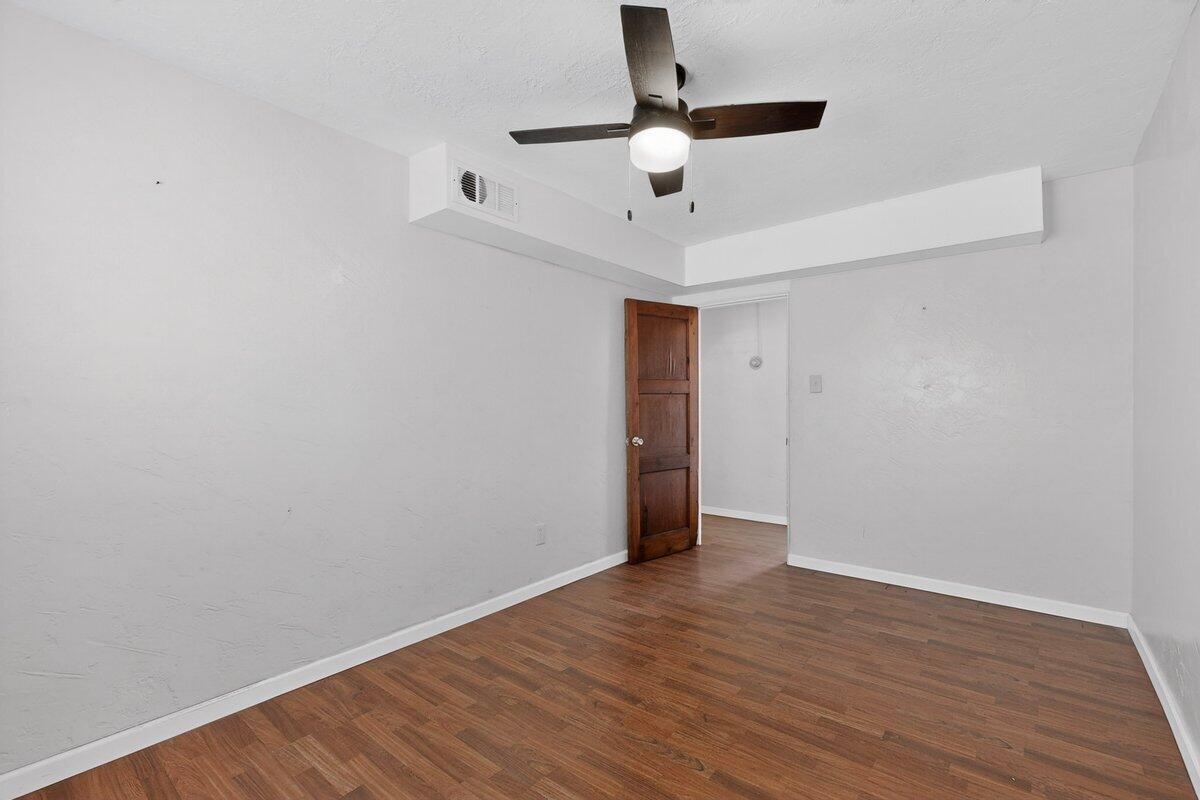 Photo 13 — 9621 Central Avenue NW