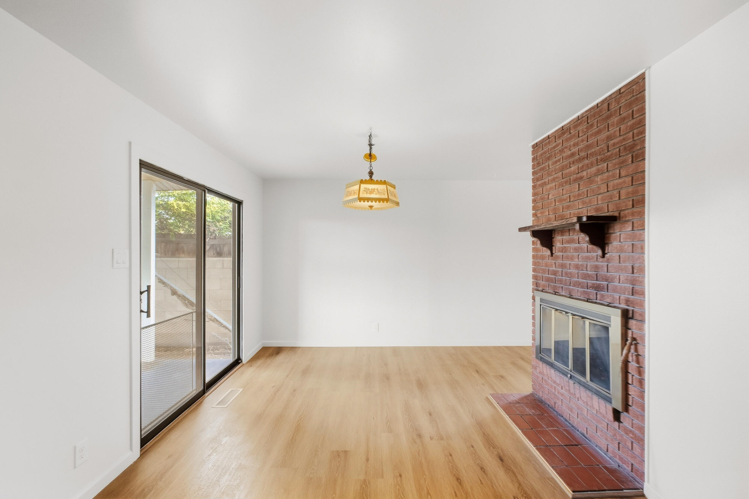 Photo 18 — 1513 Elizabeth Street NE
