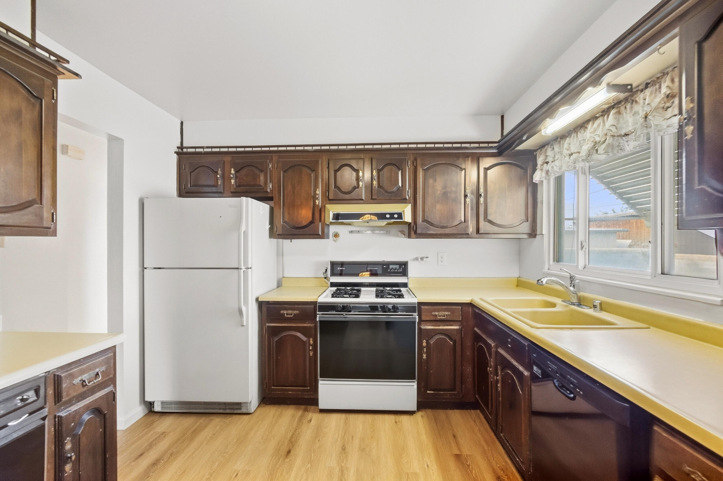 Photo 13 — 1513 Elizabeth Street NE