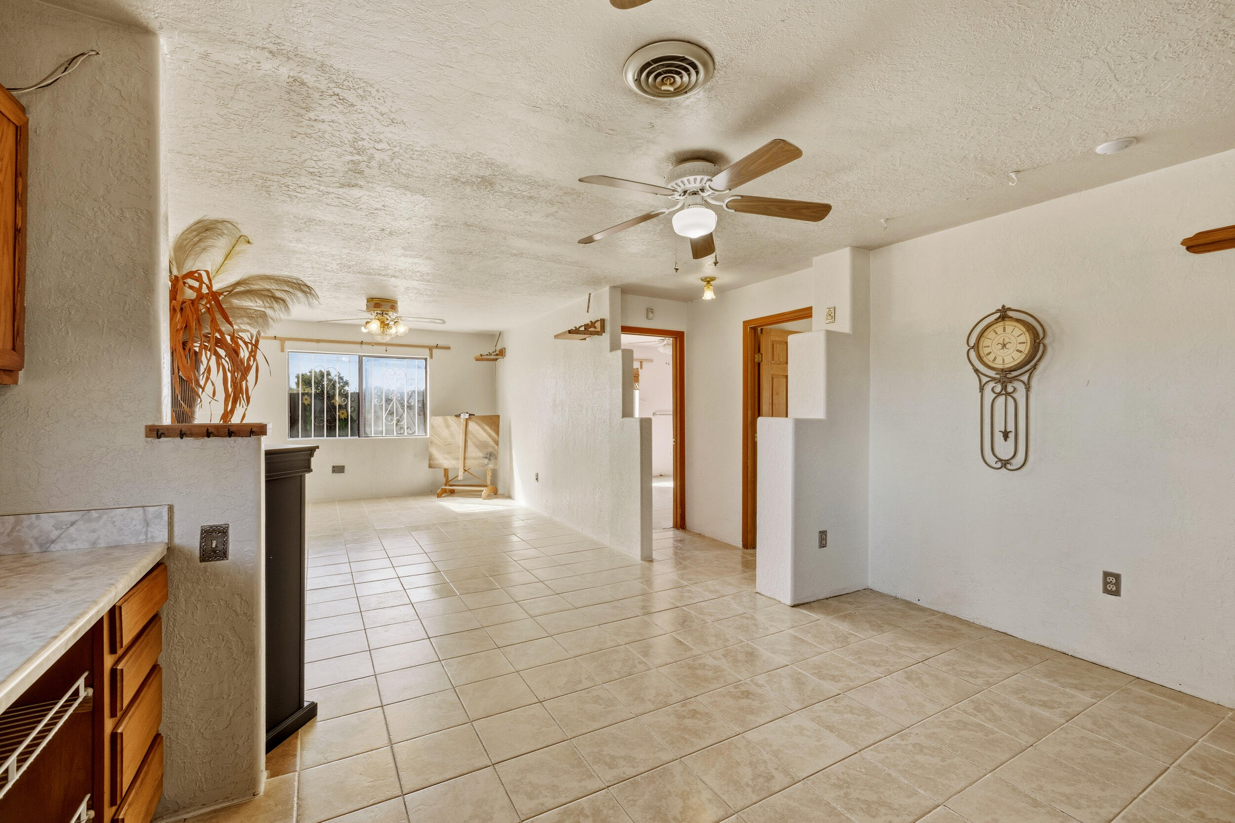Photo 17 — 4707 Coors Boulevard SW