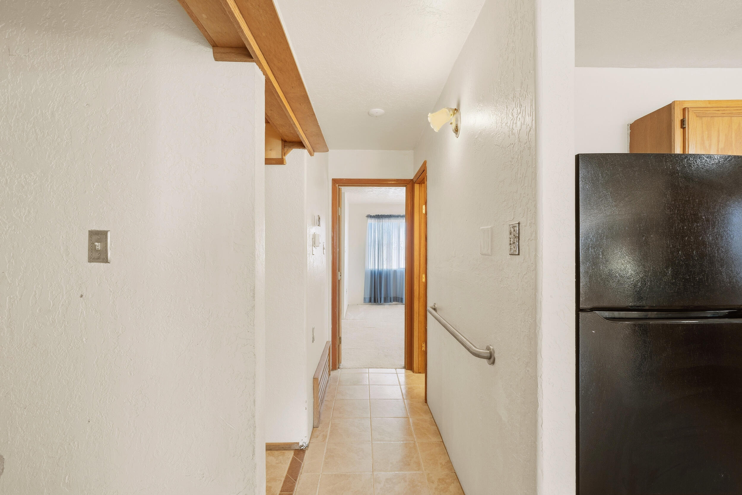 Photo 10 — 4707 Coors Boulevard SW
