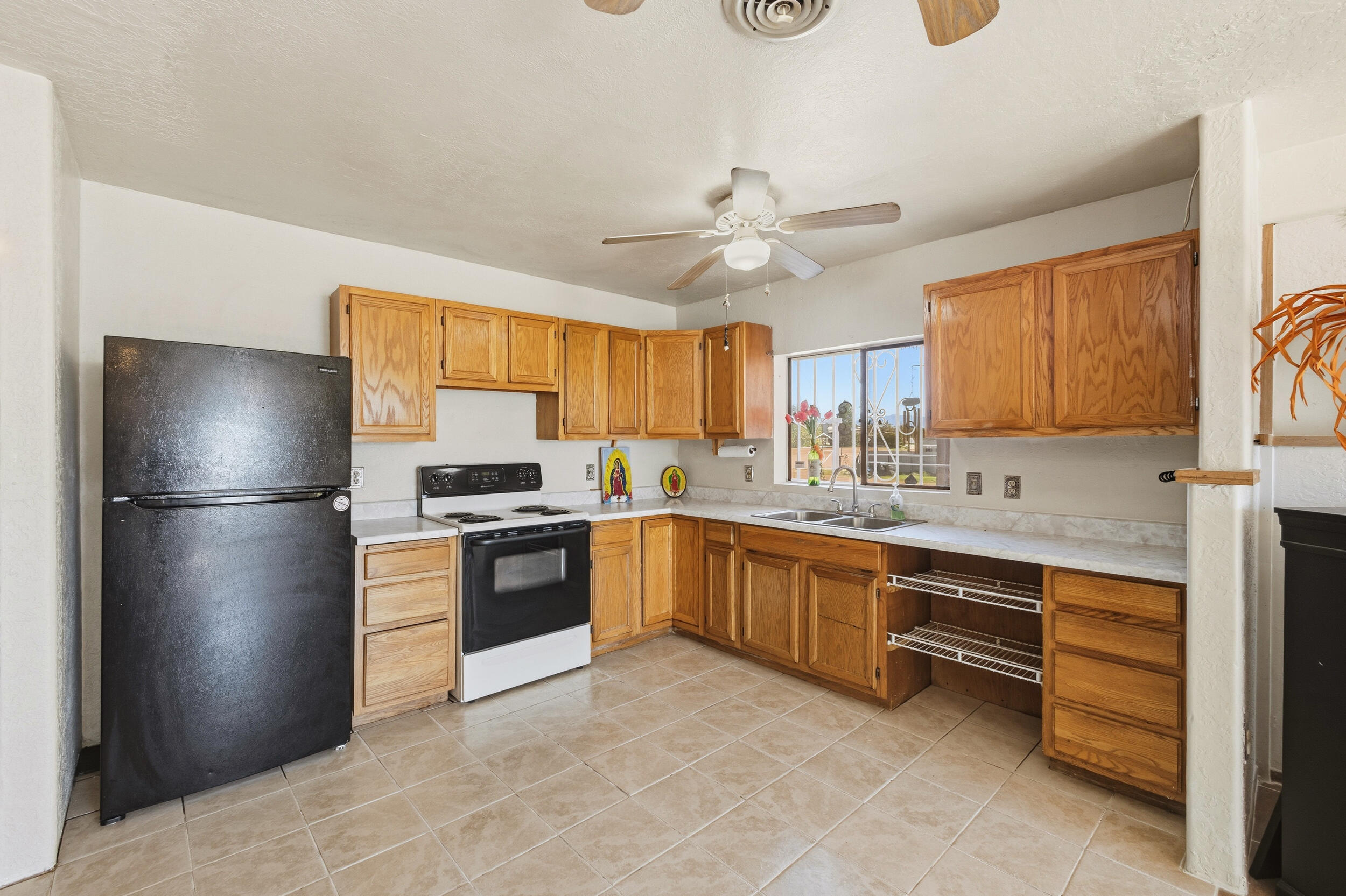 Photo 5 — 4707 Coors Boulevard SW