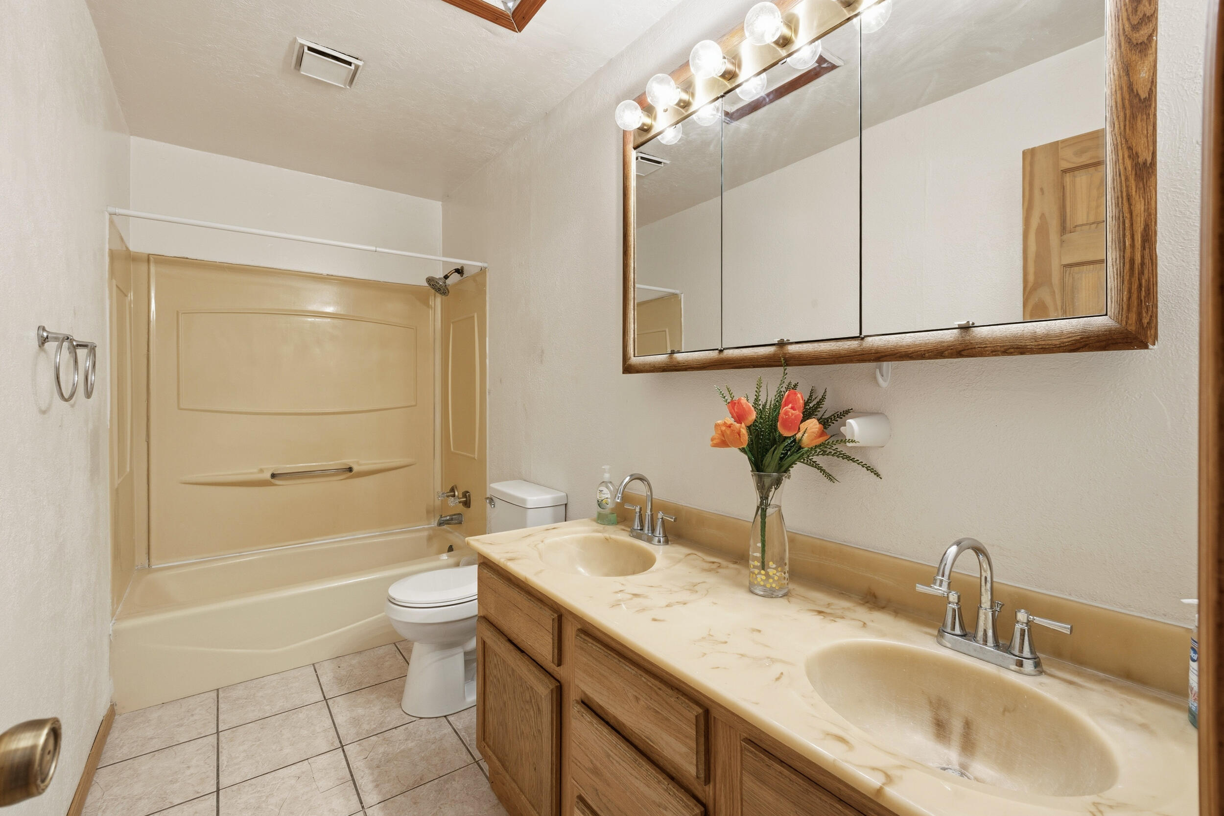 Photo 6 — 4707 Coors Boulevard SW