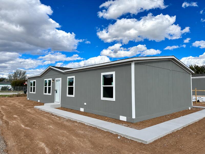 807 Maple Avenue, Moriarty, NM 87035