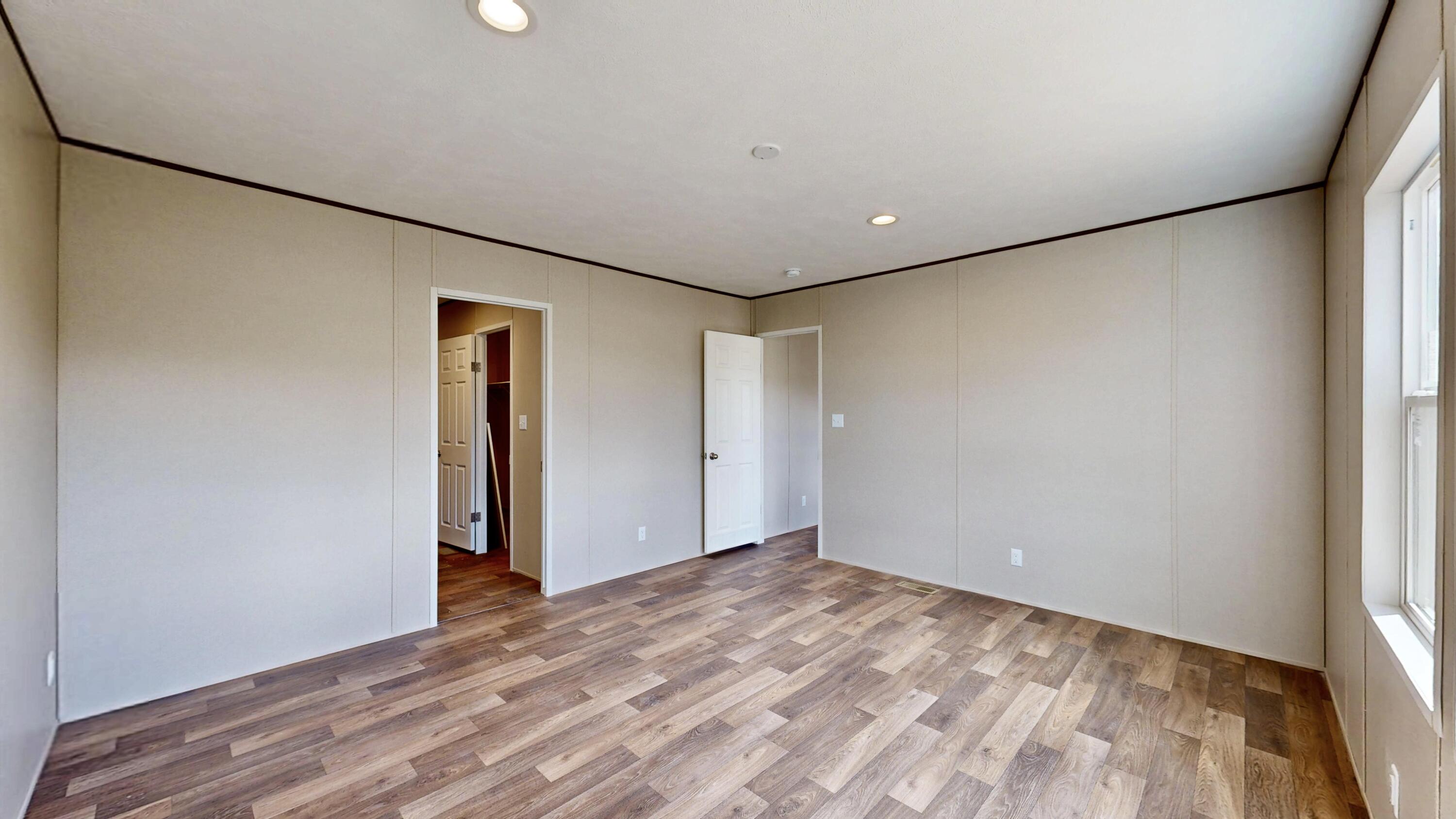 Photo 17 — 807 Maple Avenue