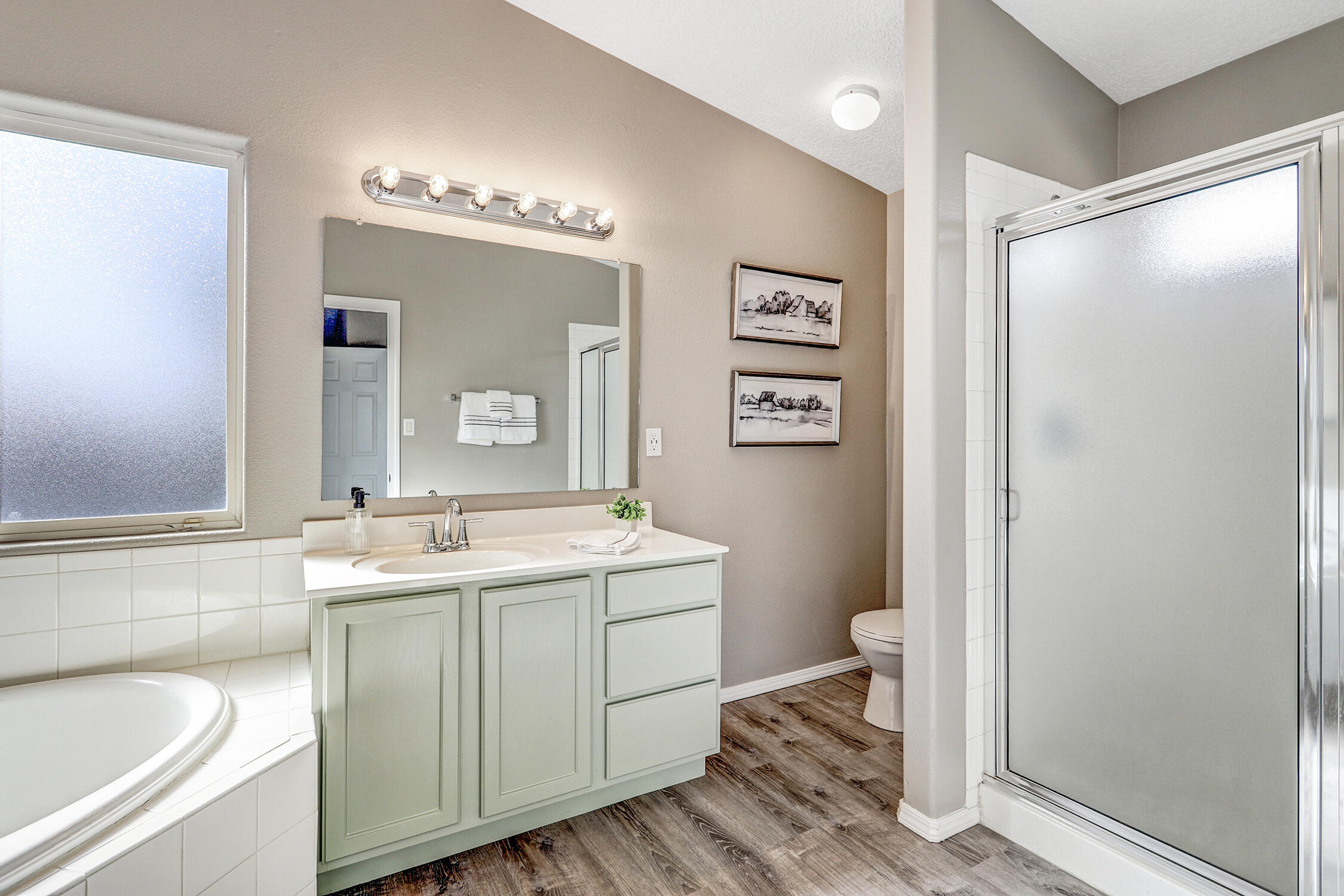Photo 17 — 10515 Country Manor Place NW