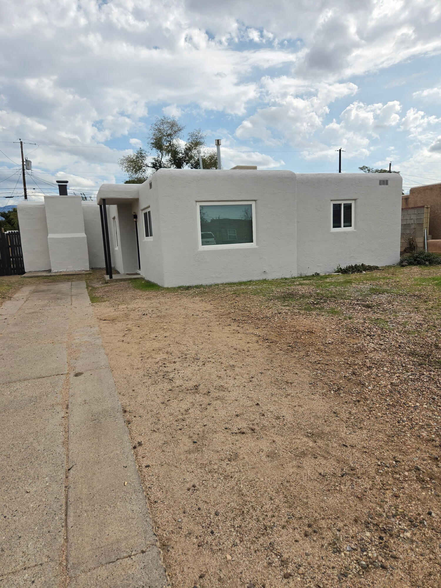 Photo 6 — 2918 Manzano Street NE