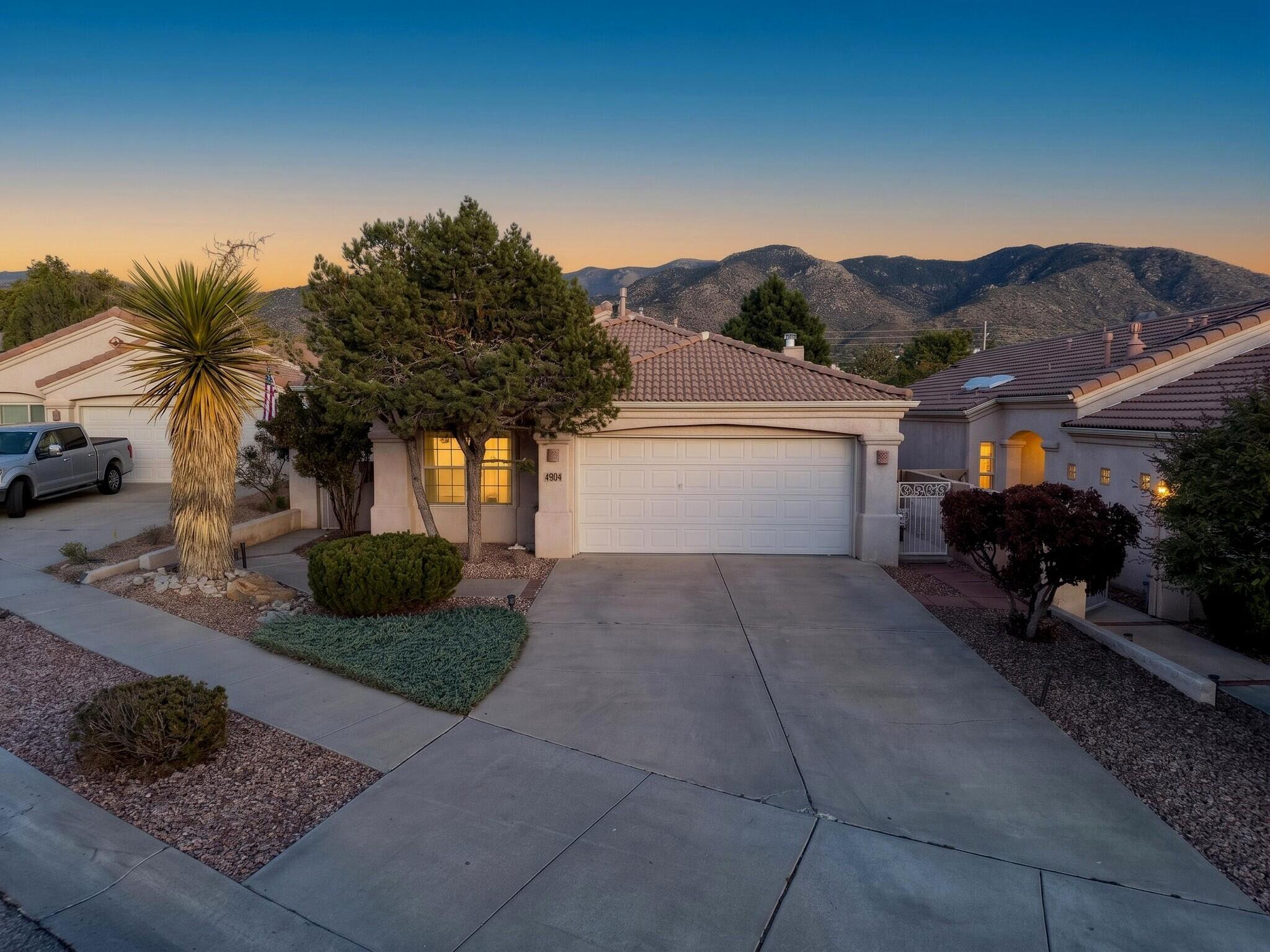 4904 Skyline View Court NE