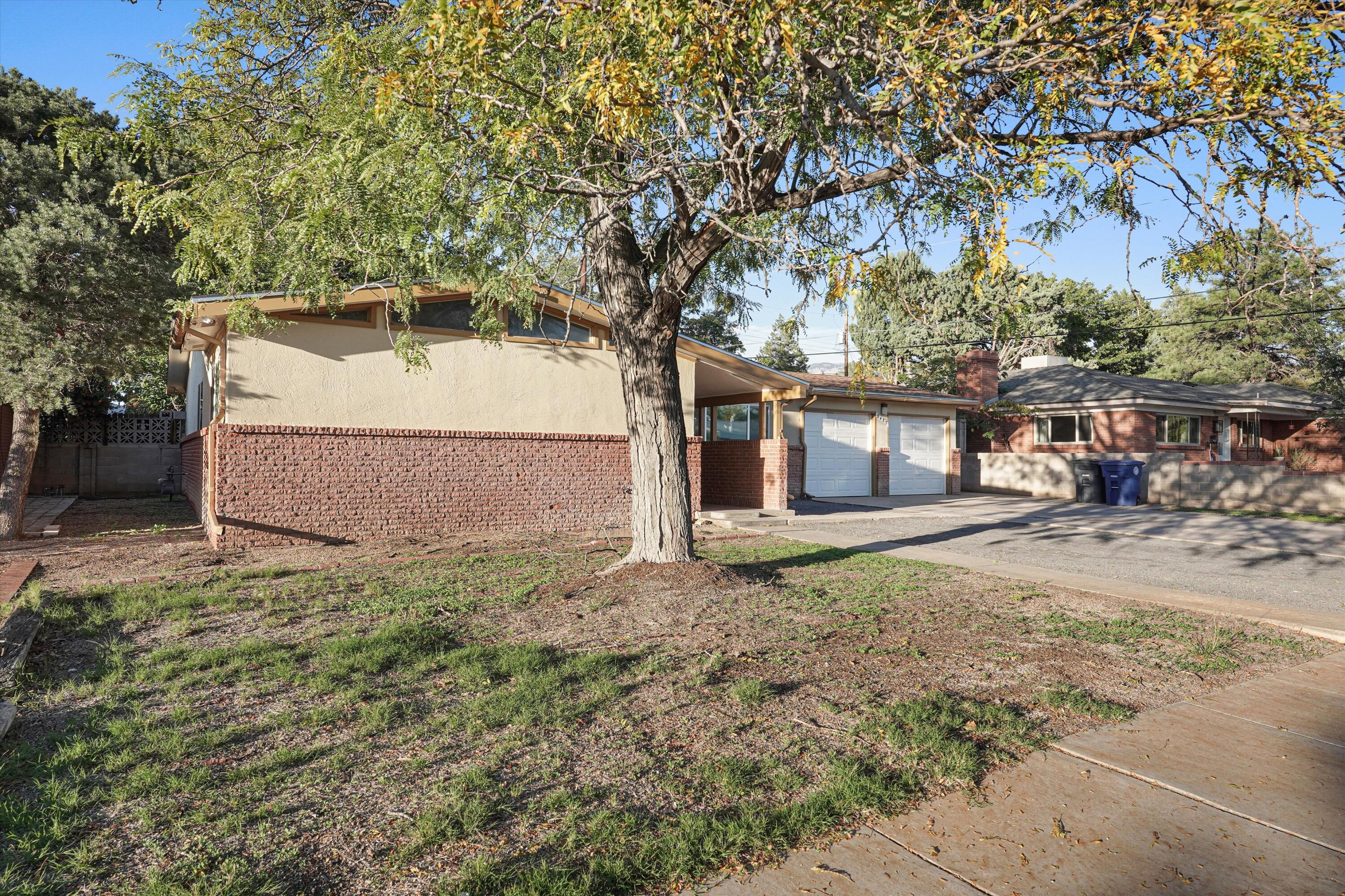 Photo 3 — 8423 Palo Duro Avenue NE