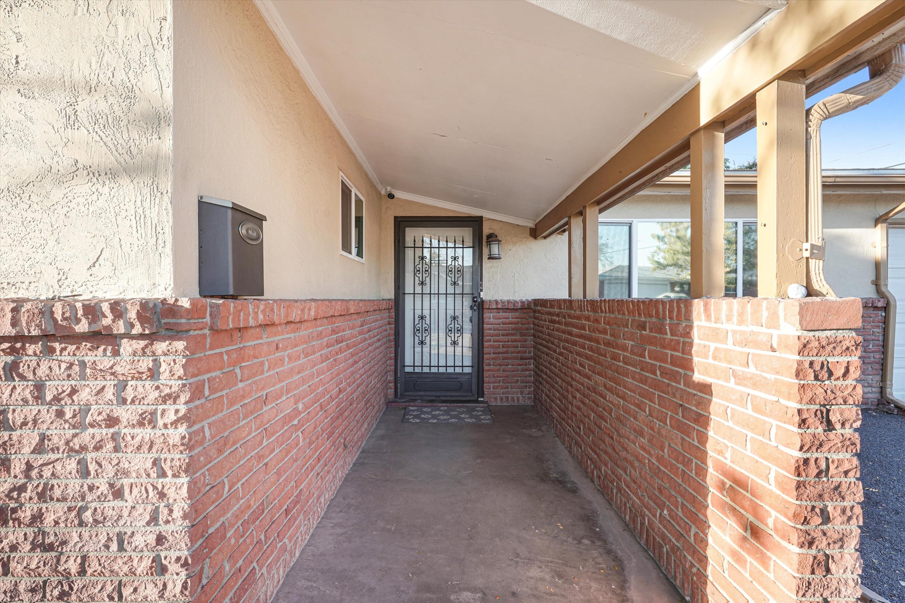 Photo 4 — 8423 Palo Duro Avenue NE