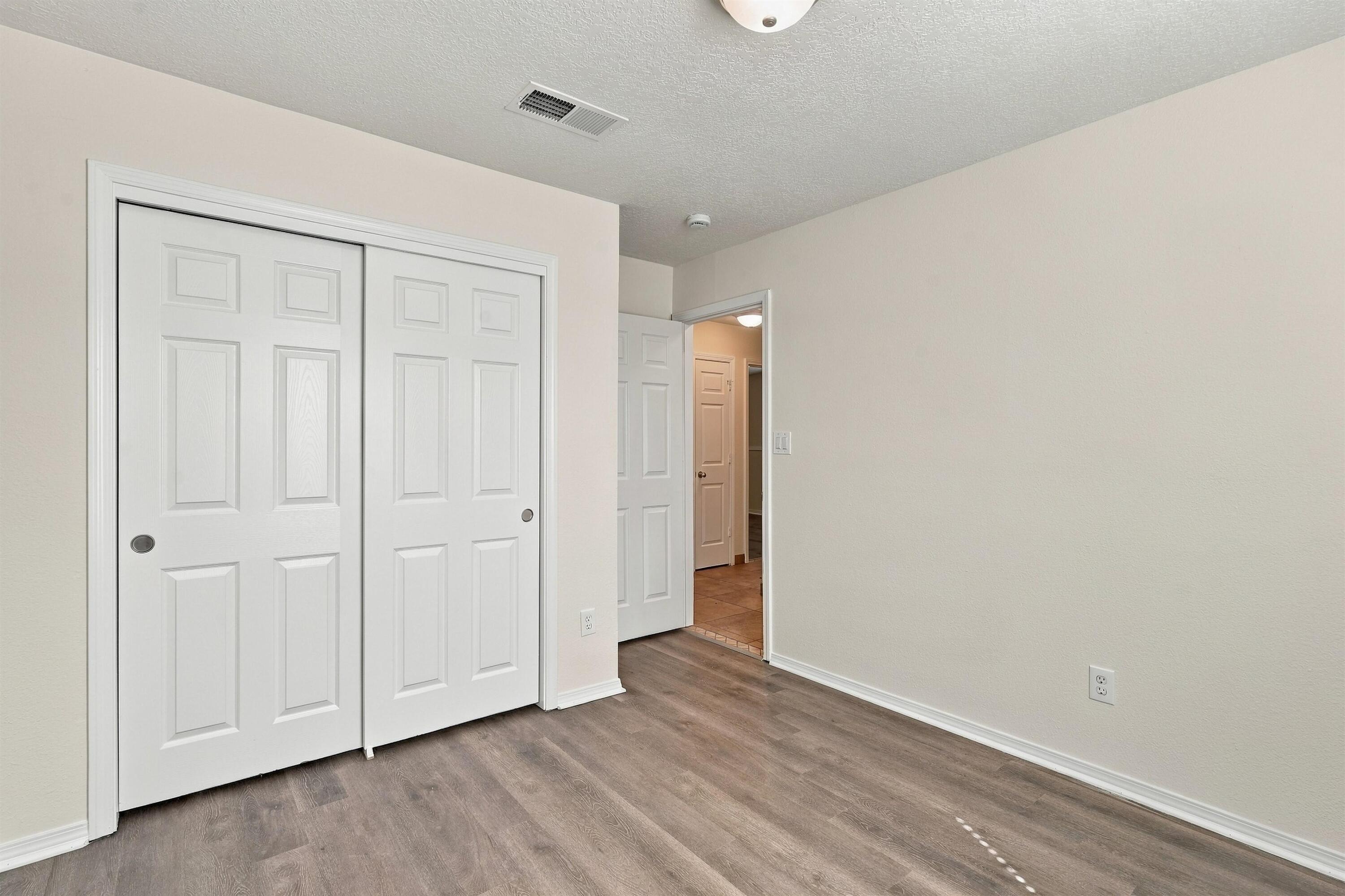 Photo 3 — 4039 Cresta Park Avenue NW