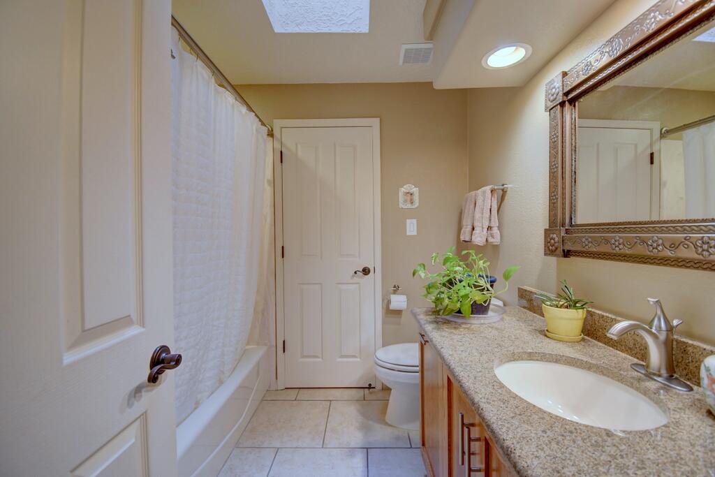 Photo 2 — 2408 High Point Court NE