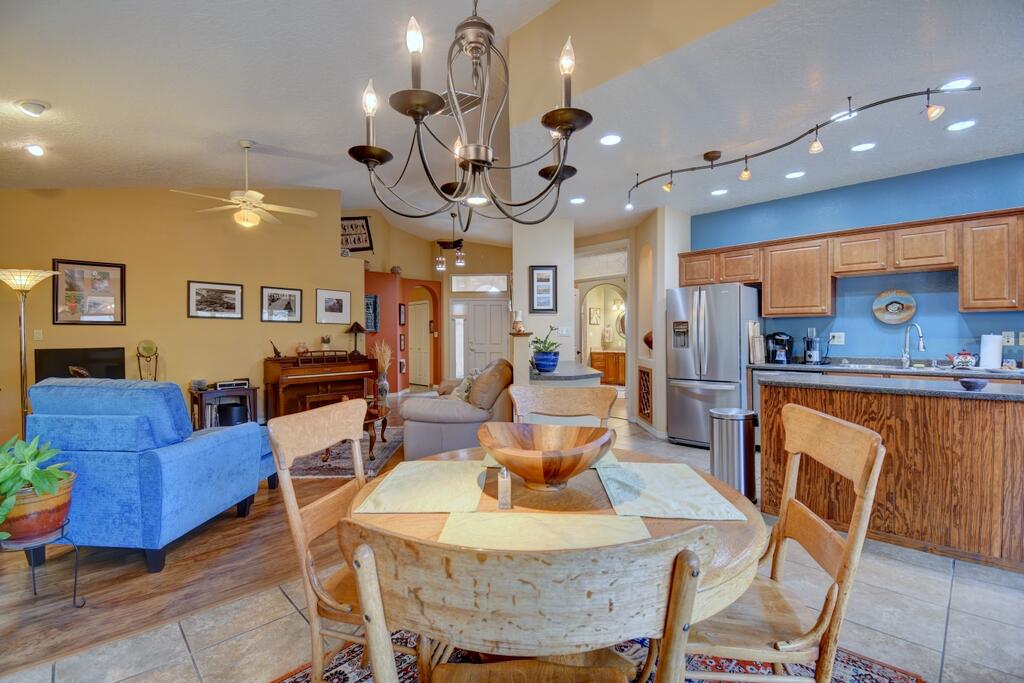 Photo 11 — 2408 High Point Court NE