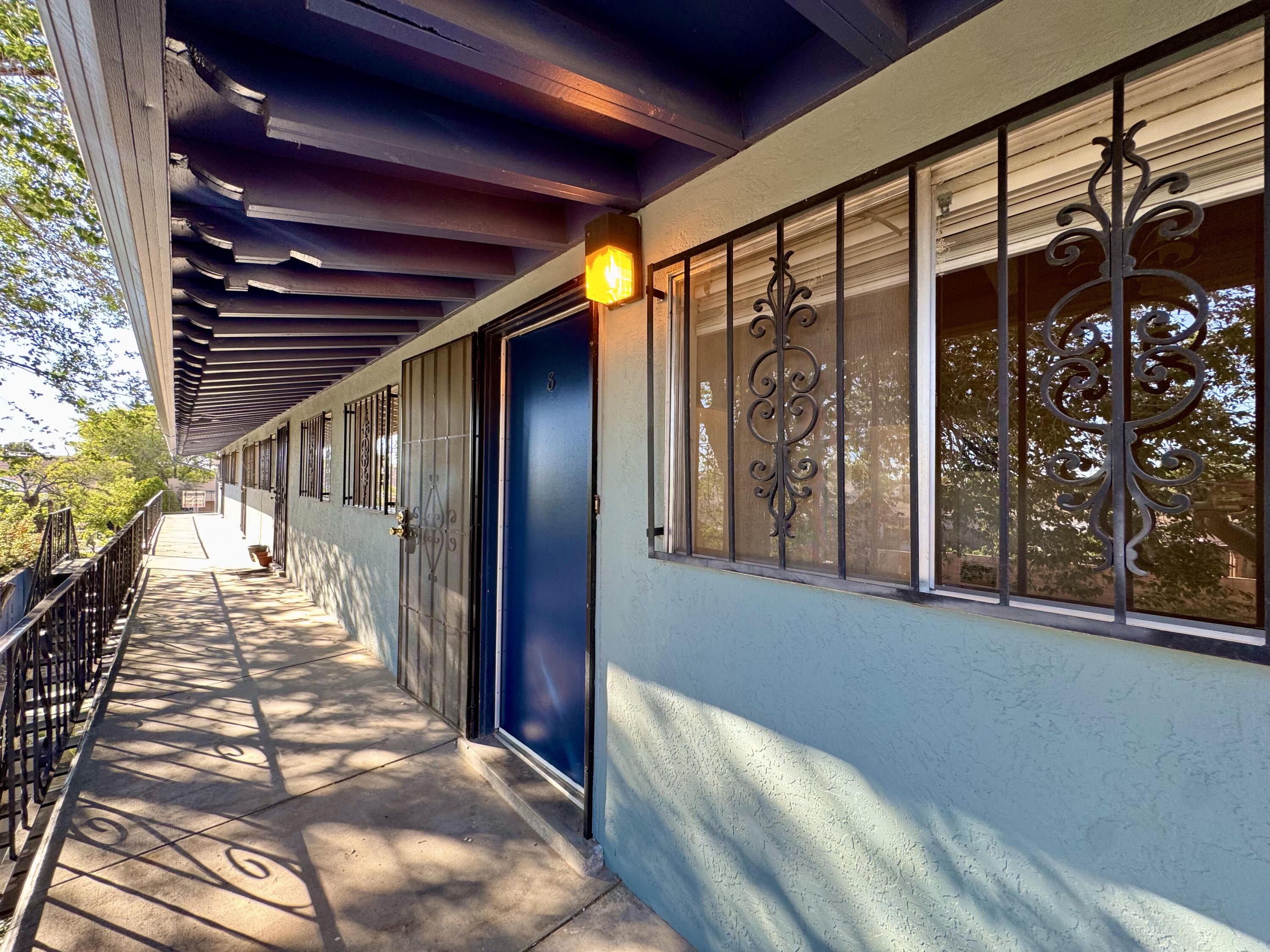 206 Princeton Drive SE APT 8, Albuquerque, NM 87106