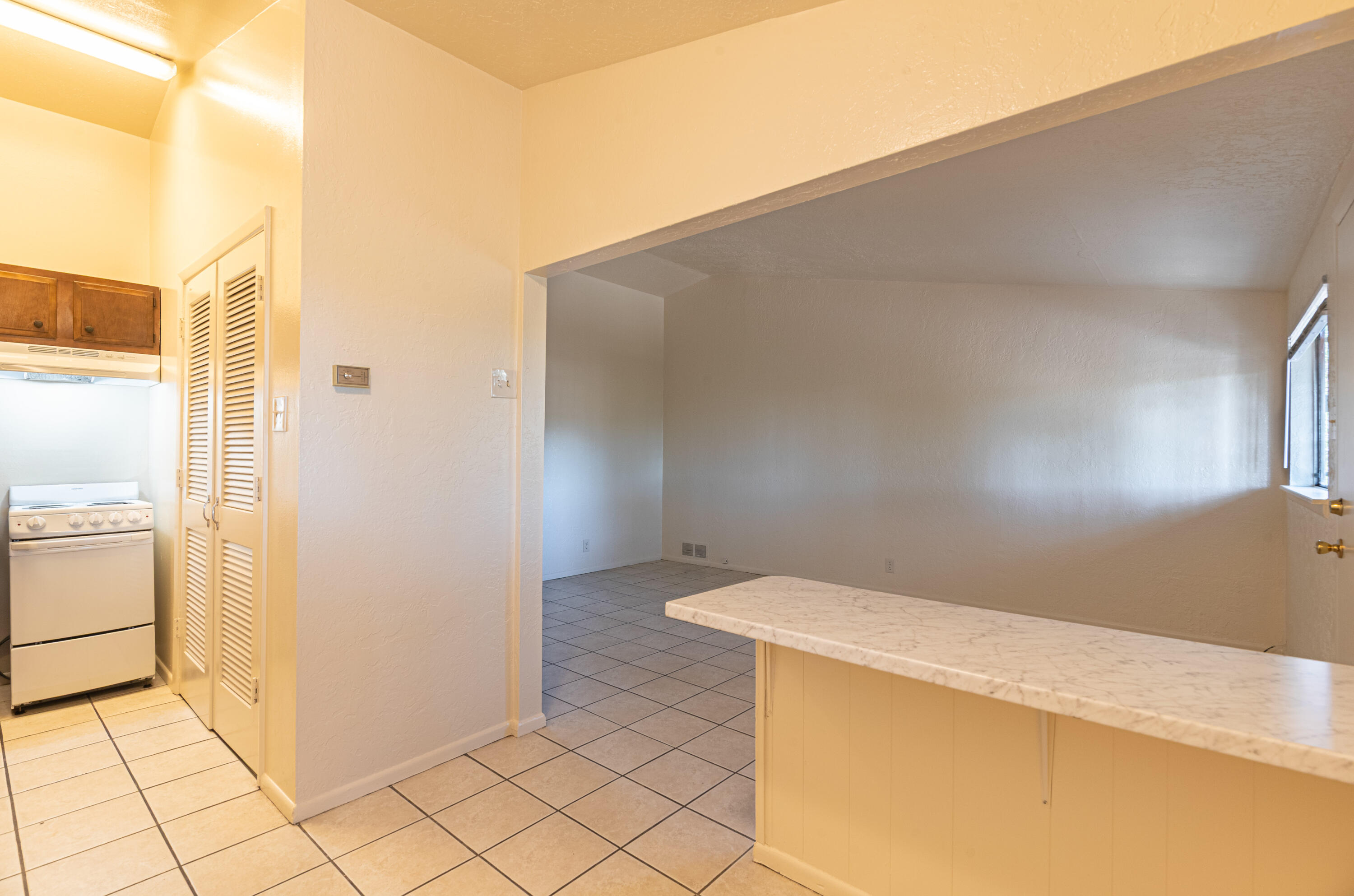 Photo 13 — 206 Princeton Drive SE APT 8