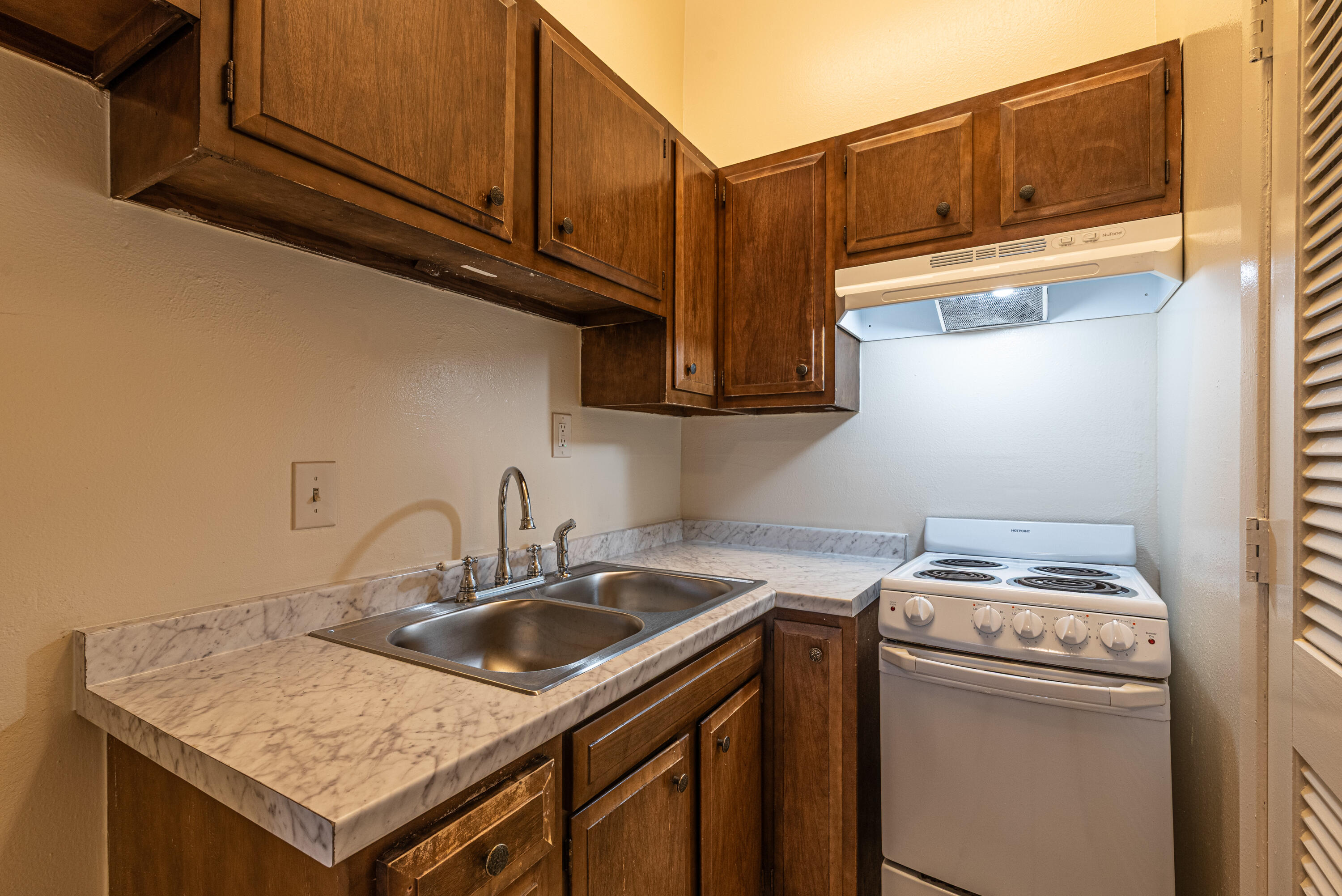 Photo 16 — 206 Princeton Drive SE APT 8