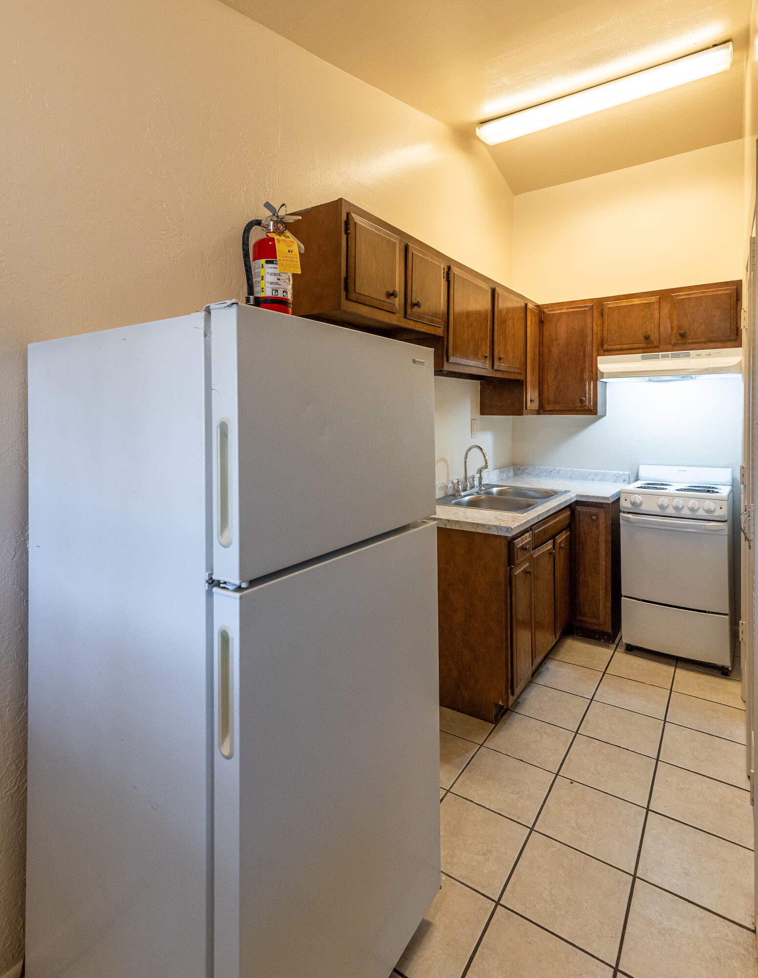 Photo 2 — 206 Princeton Drive SE APT 8