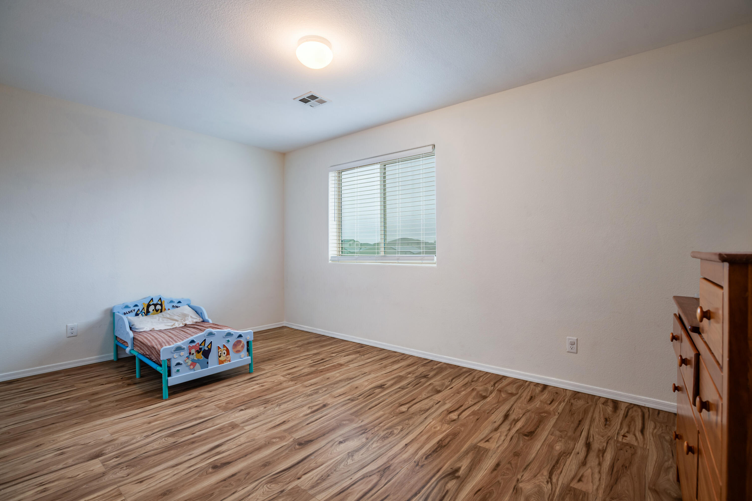 Photo 8 — 6837 Mountain Hawk Loop NE