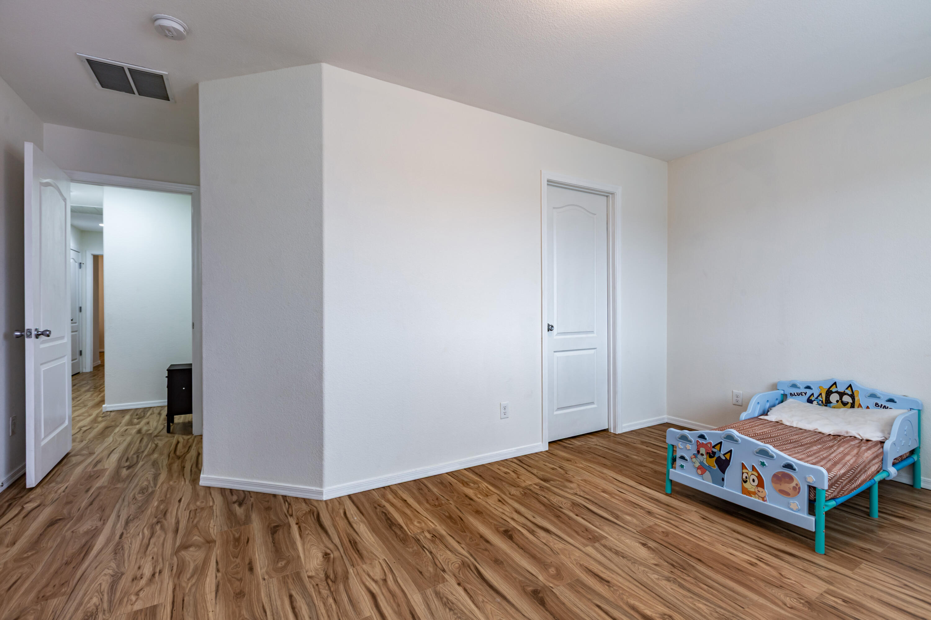 Photo 9 — 6837 Mountain Hawk Loop NE