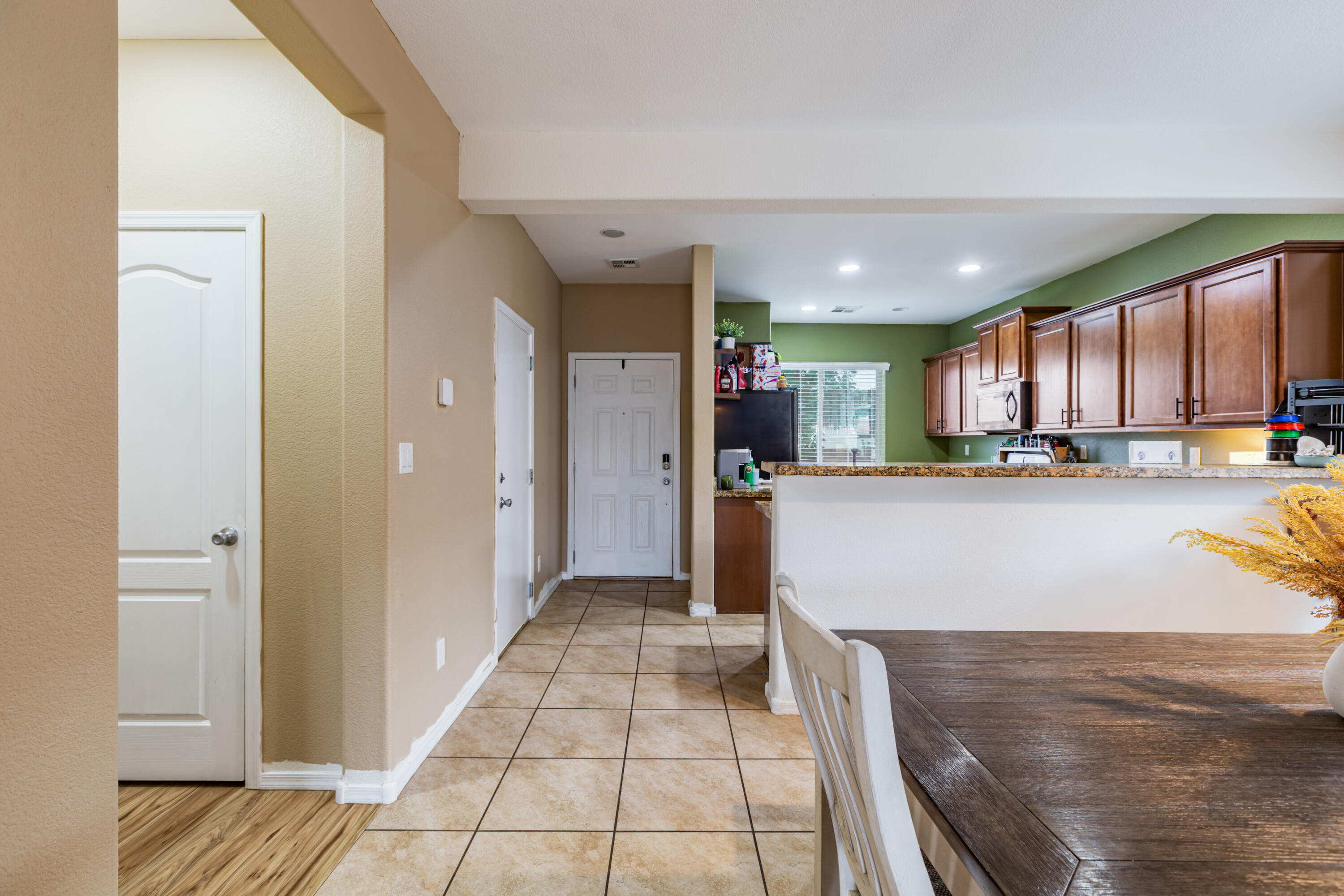 Photo 16 — 6837 Mountain Hawk Loop NE