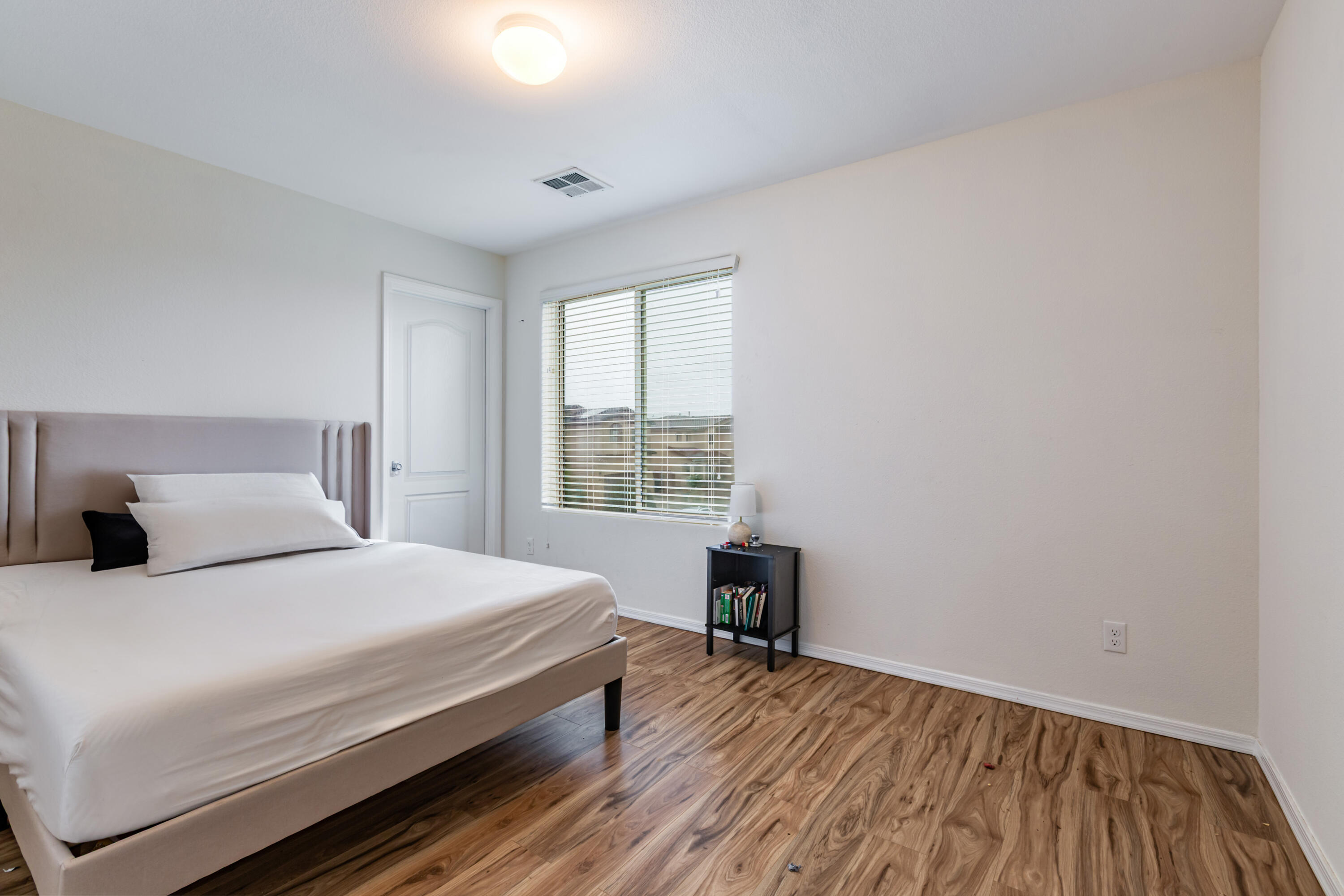 Photo 13 — 6837 Mountain Hawk Loop NE