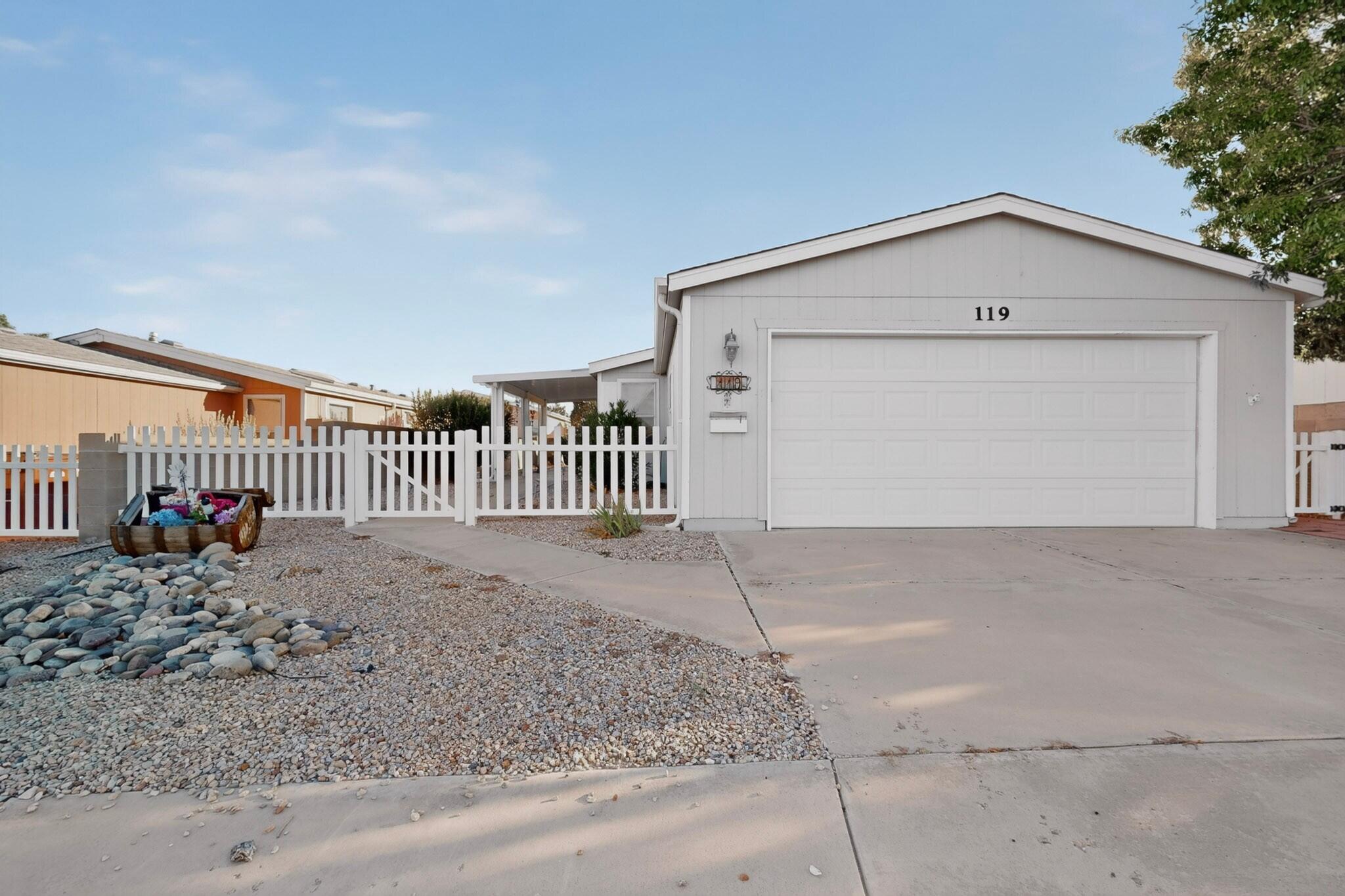 Photo 3 — 119 Sunrise Bluffs Drive