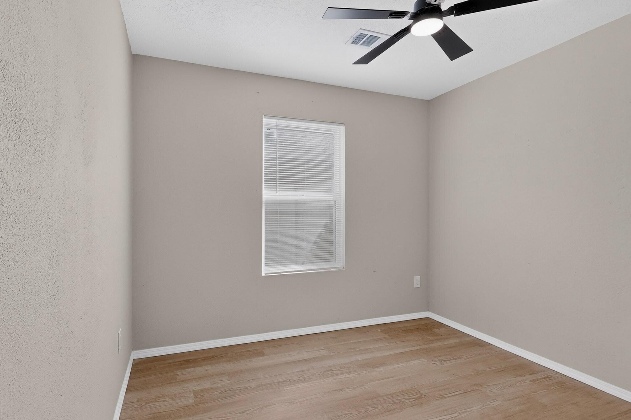 Photo 9 — 7604 Blue Avena Avenue SW