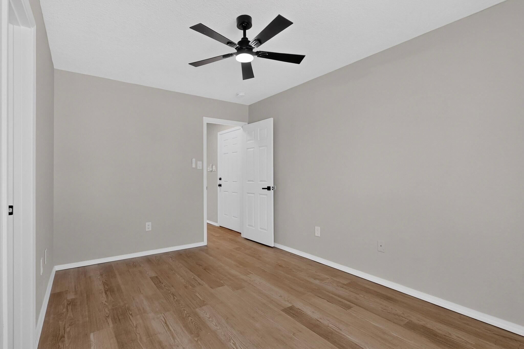 Photo 16 — 7604 Blue Avena Avenue SW
