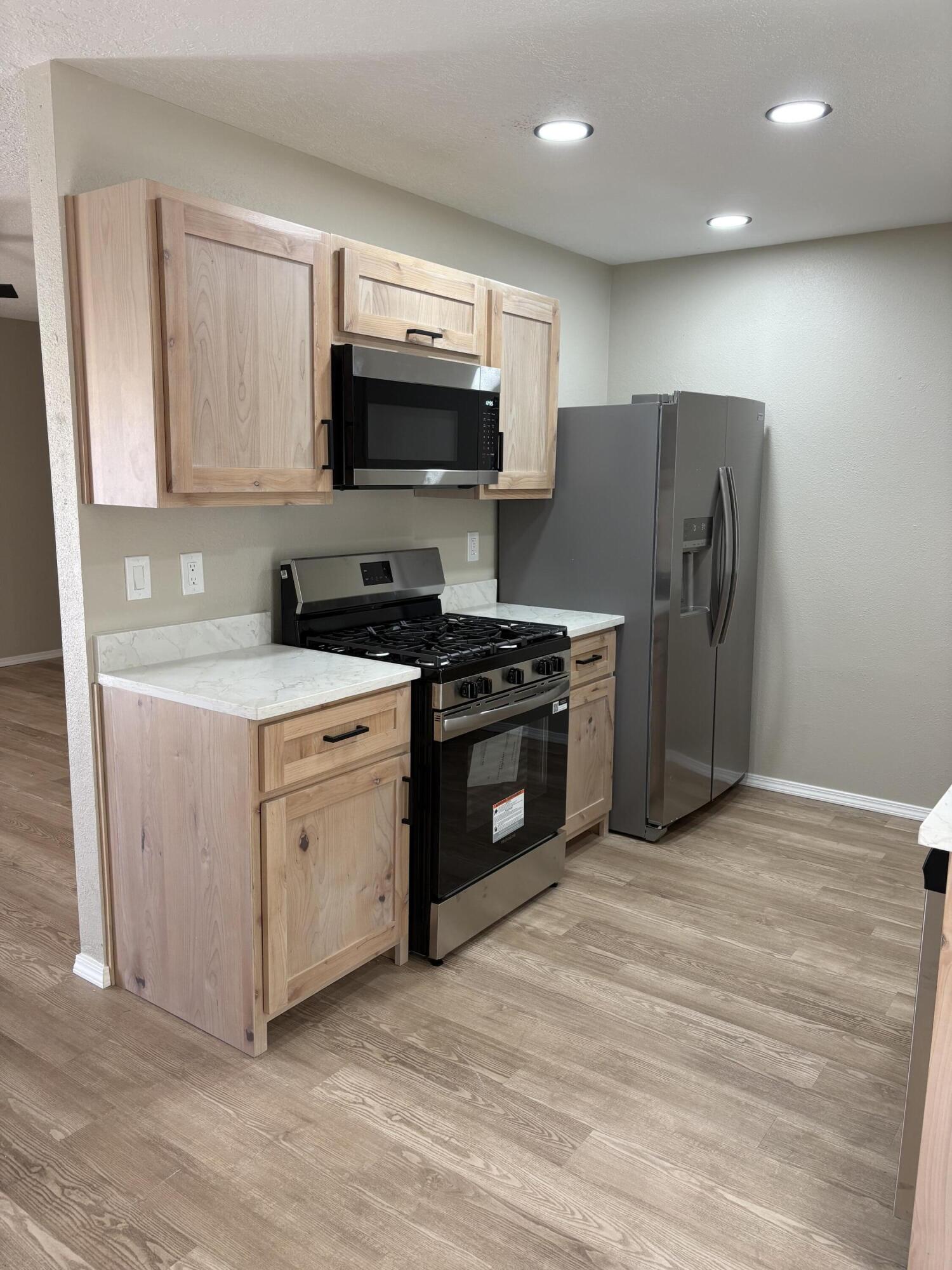 Photo 3 — 7604 Blue Avena Avenue SW