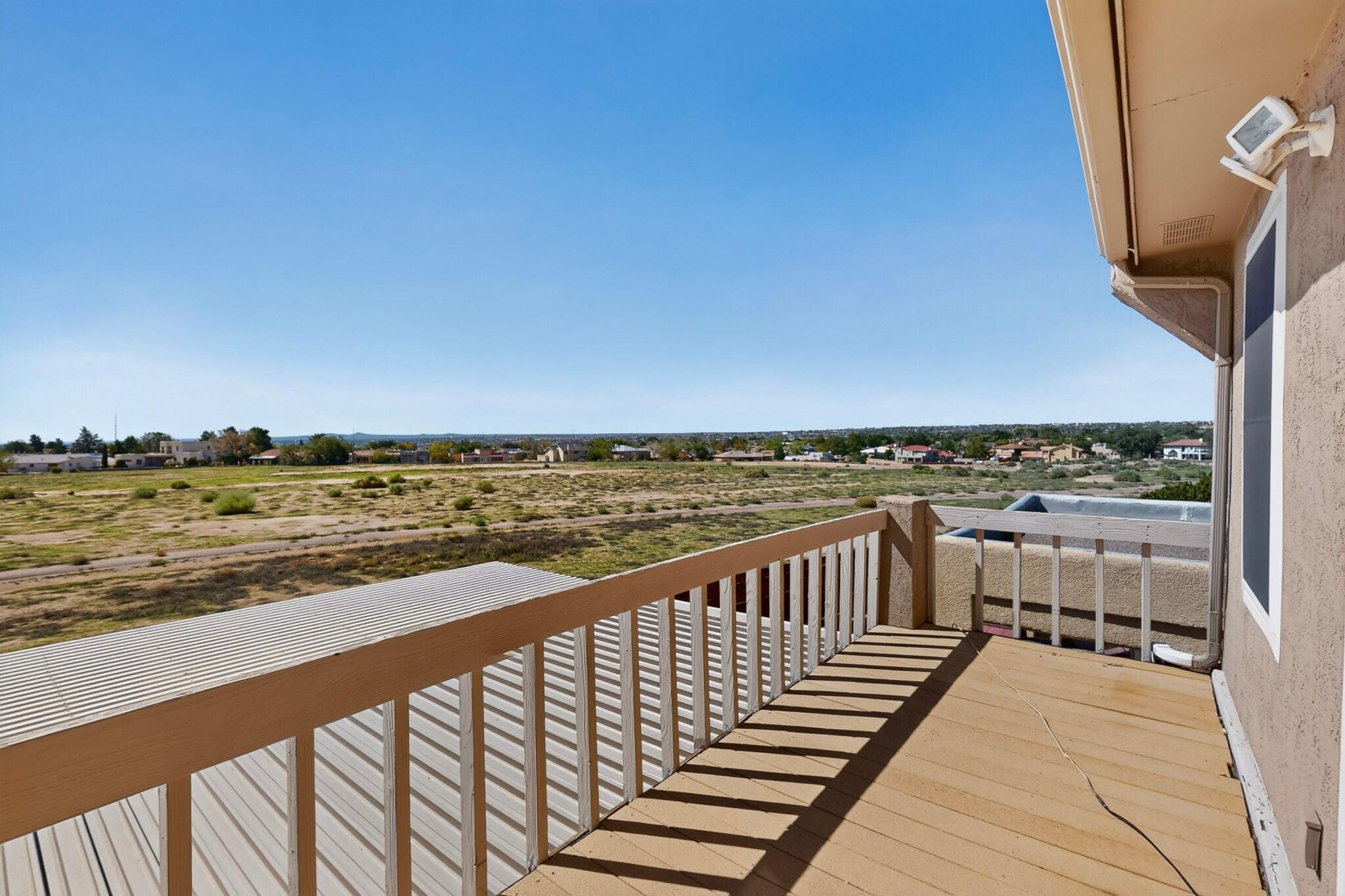 Photo 13 — 630 Lakeview Circle SE
