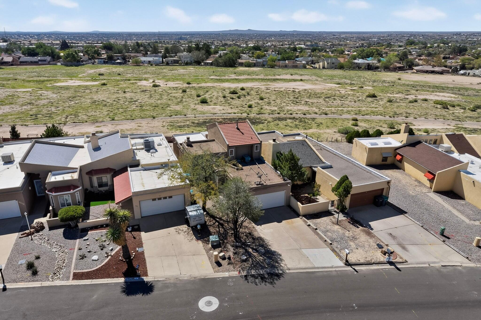 Photo 4 — 630 Lakeview Circle SE