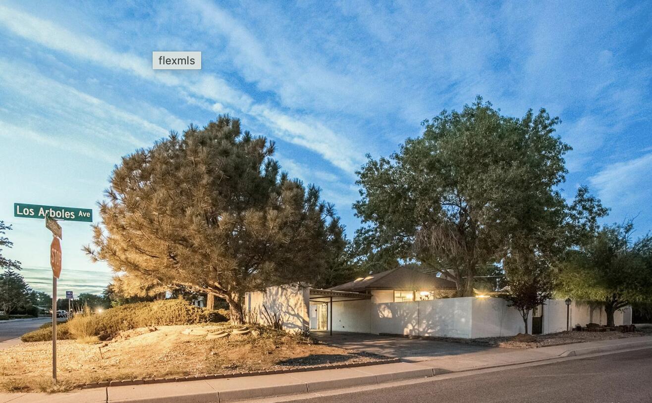 2900 Charleston Street NE, Albuquerque, NM 87110