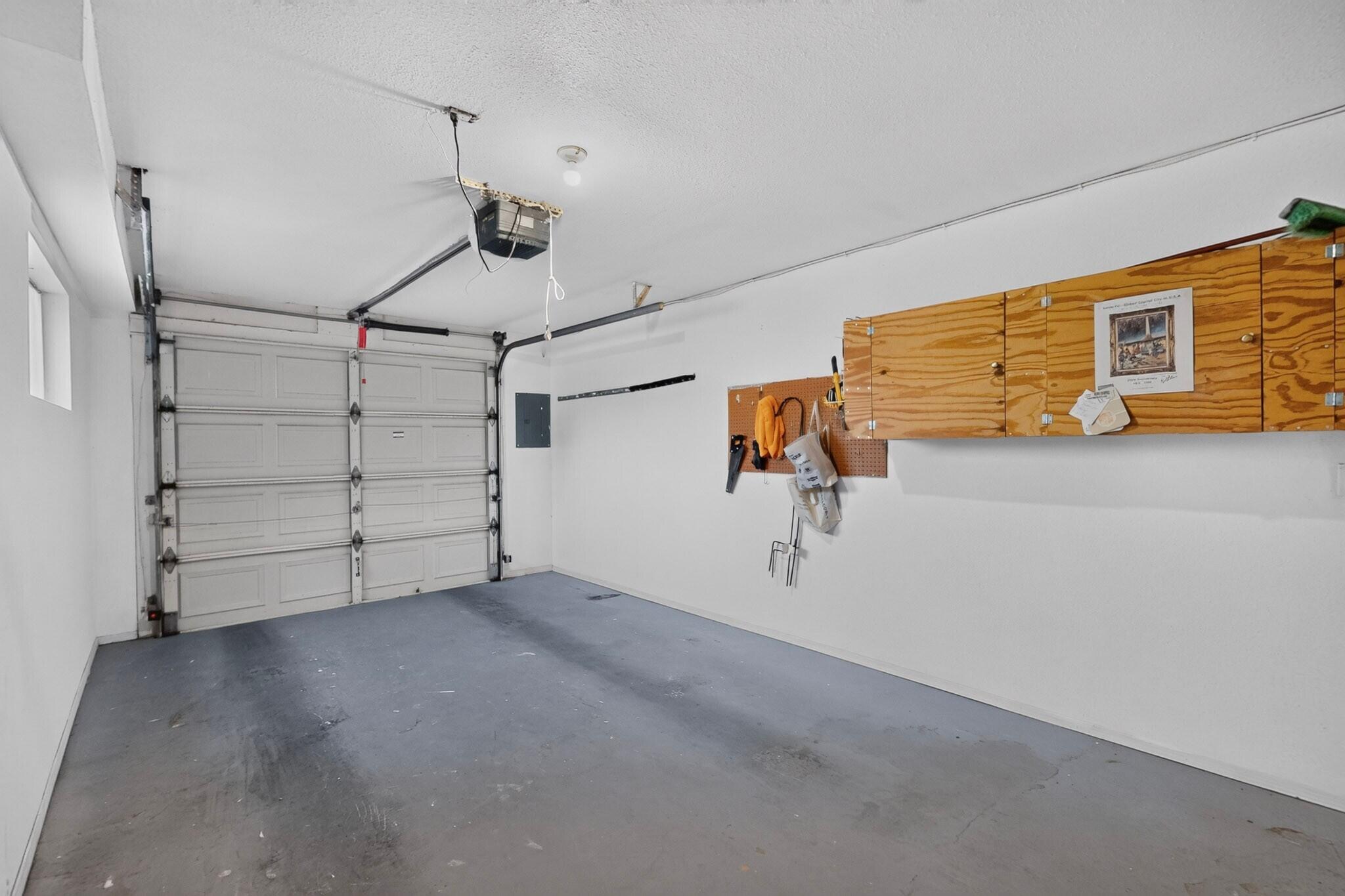 Photo 13 — 628 Eastlake Drive SE