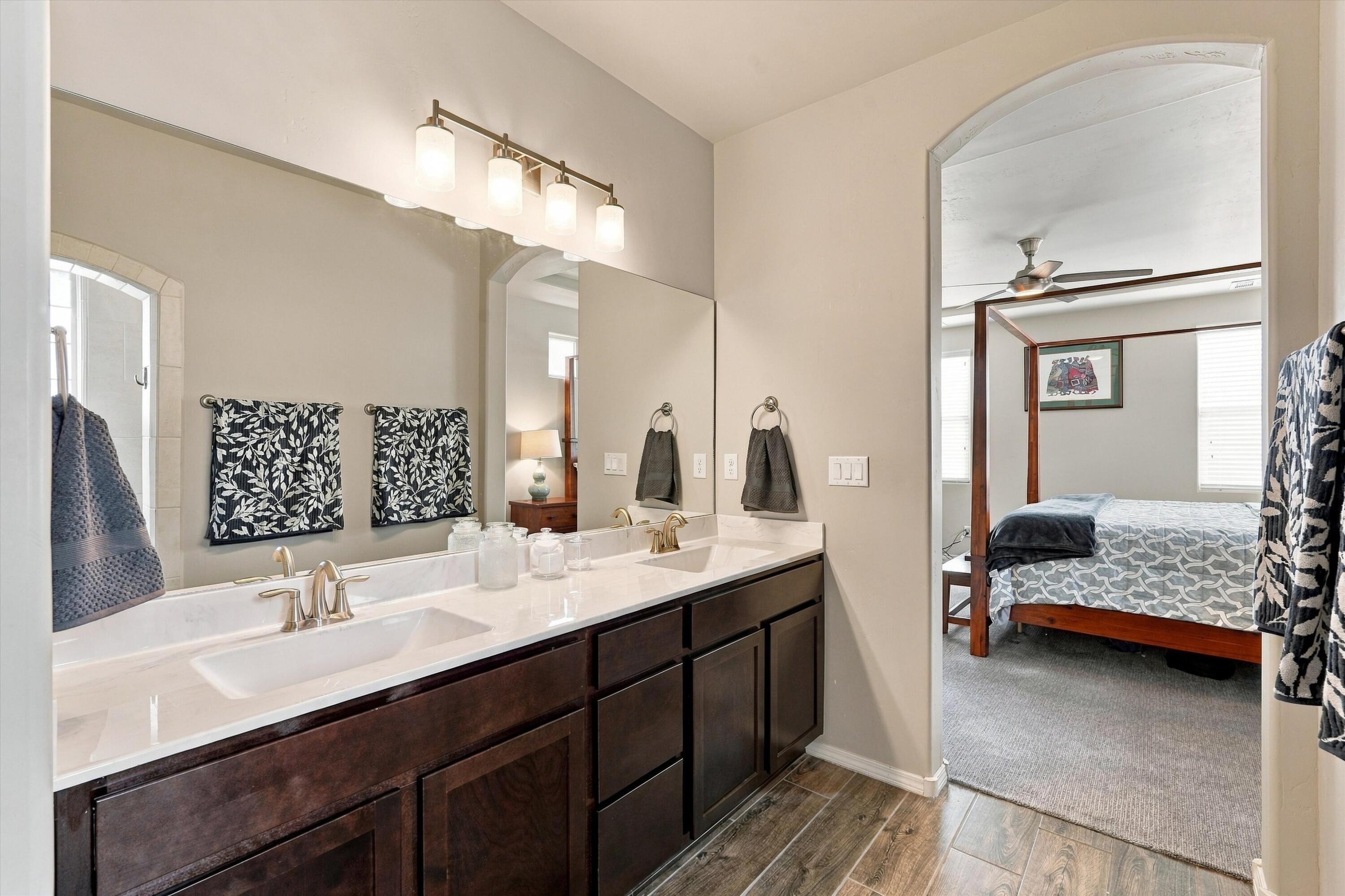 Photo 12 — 4570 Golden Eagle Loop NE