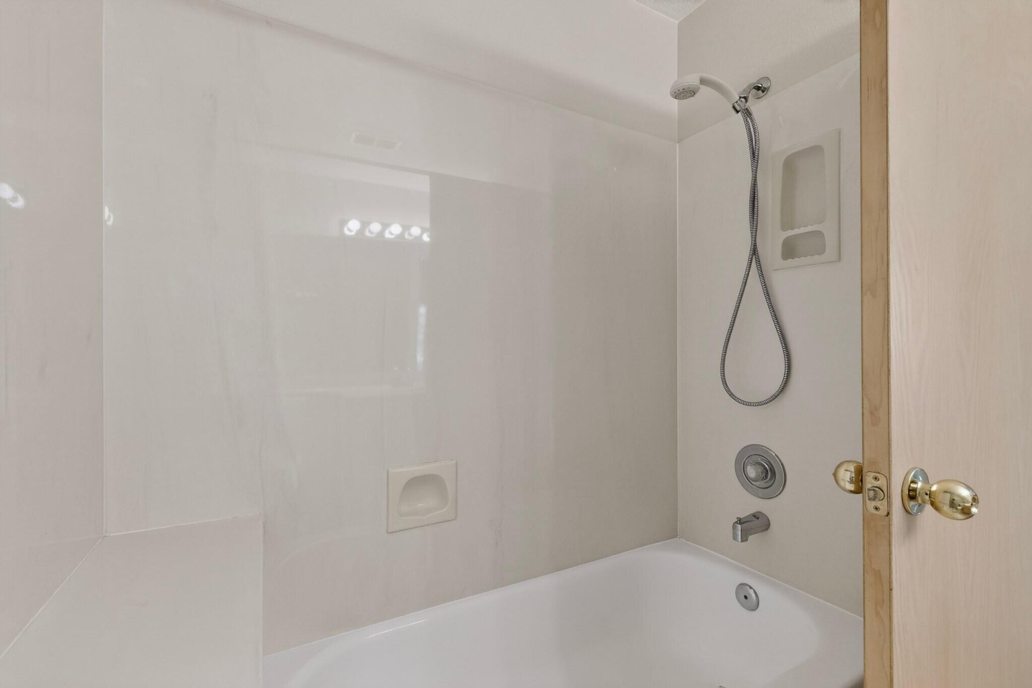 Photo 19 — 8109 William Moyers Avenue NE