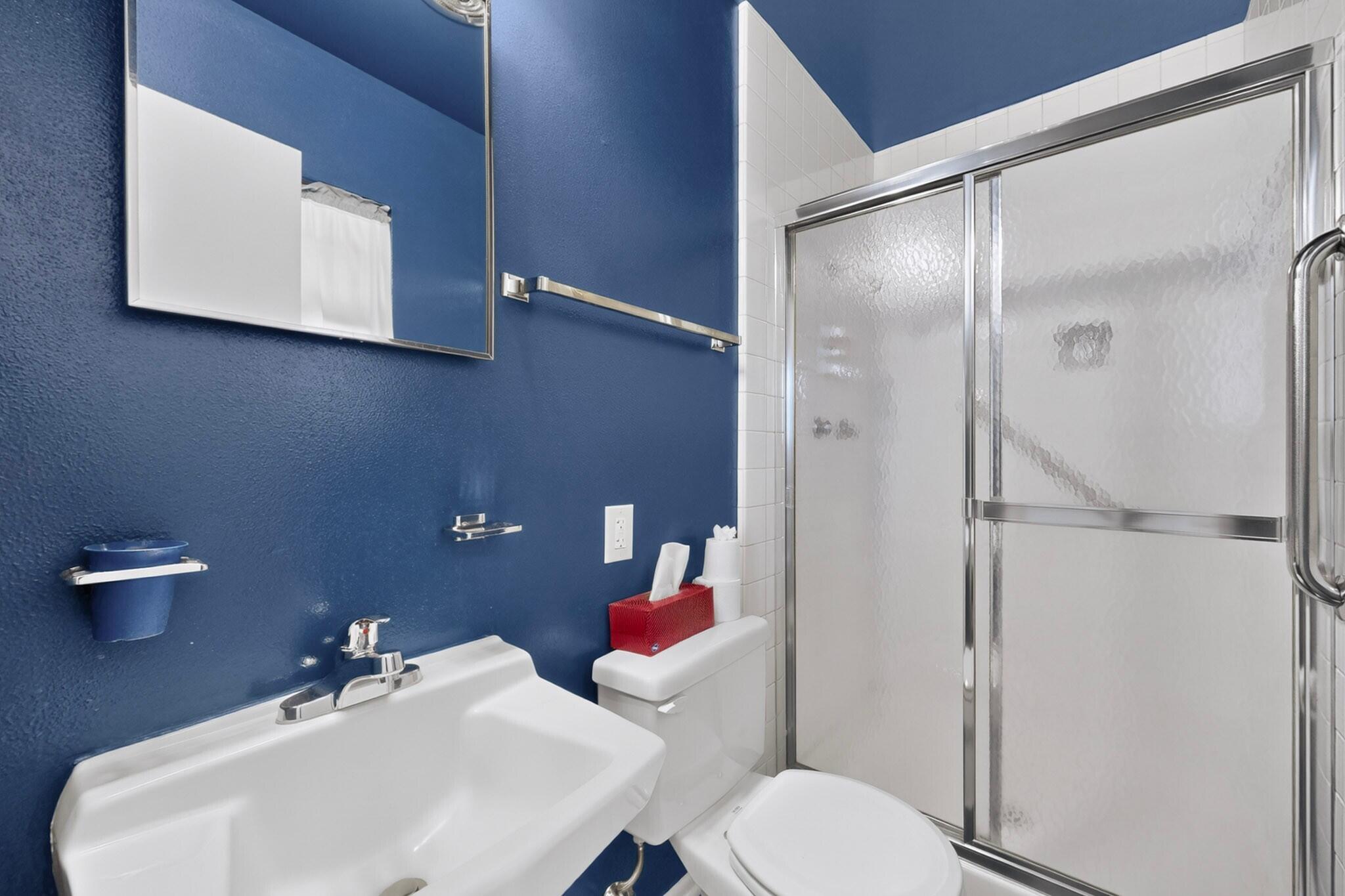 Photo 14 — 723 Guaymas Place NE