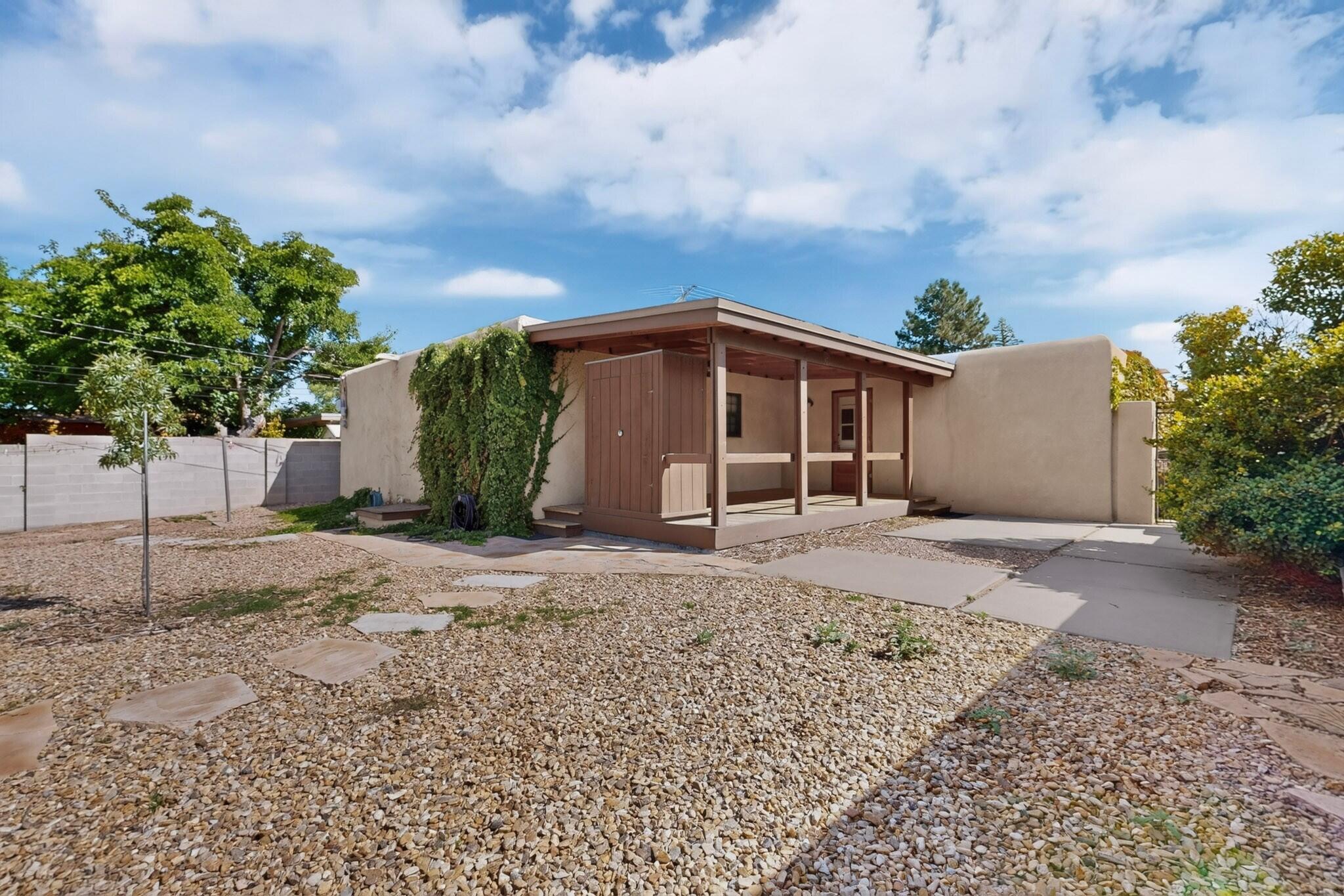 Photo 3 — 723 Guaymas Place NE
