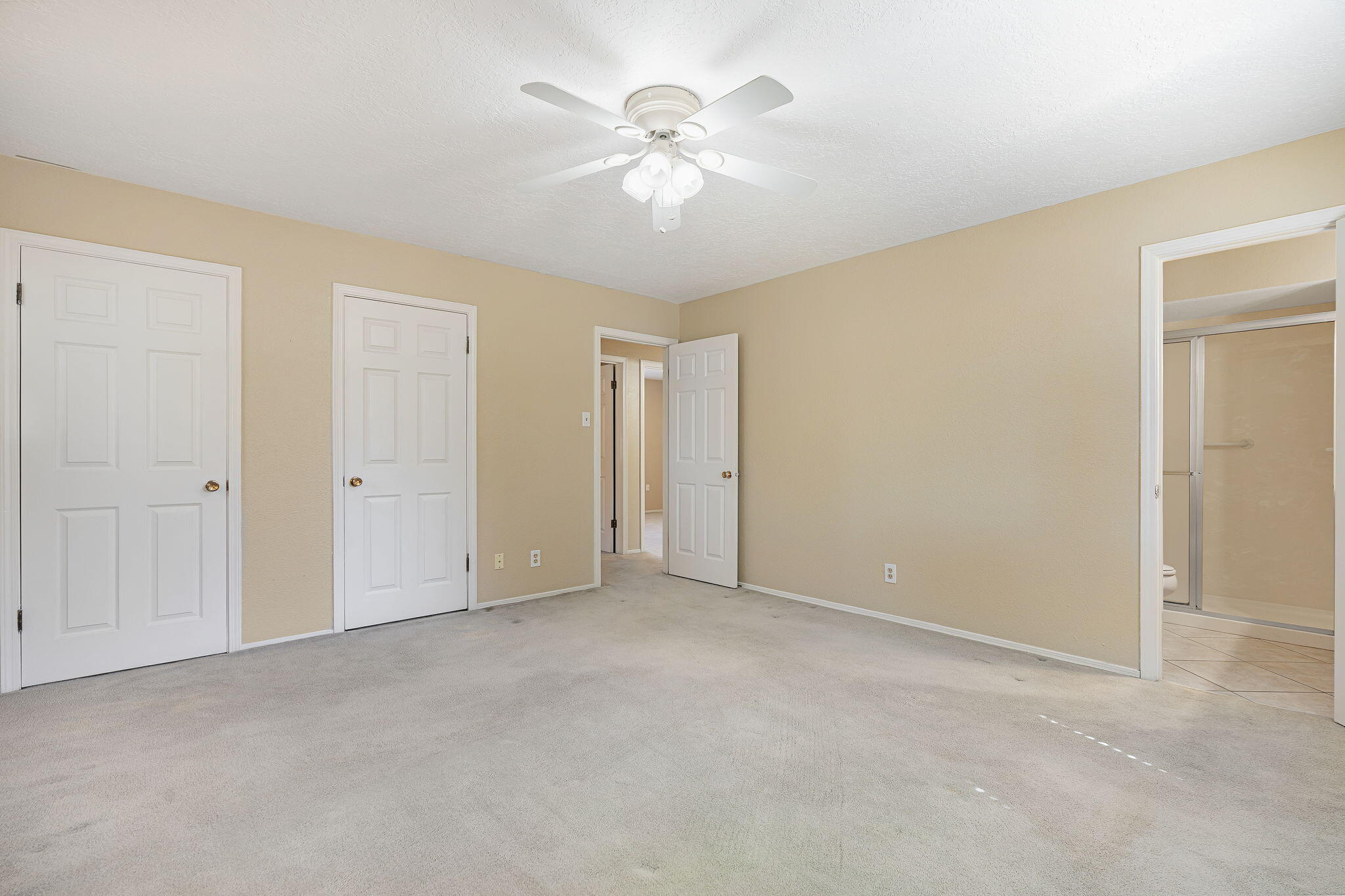 Photo 19 — 10502 San Marino Road NE