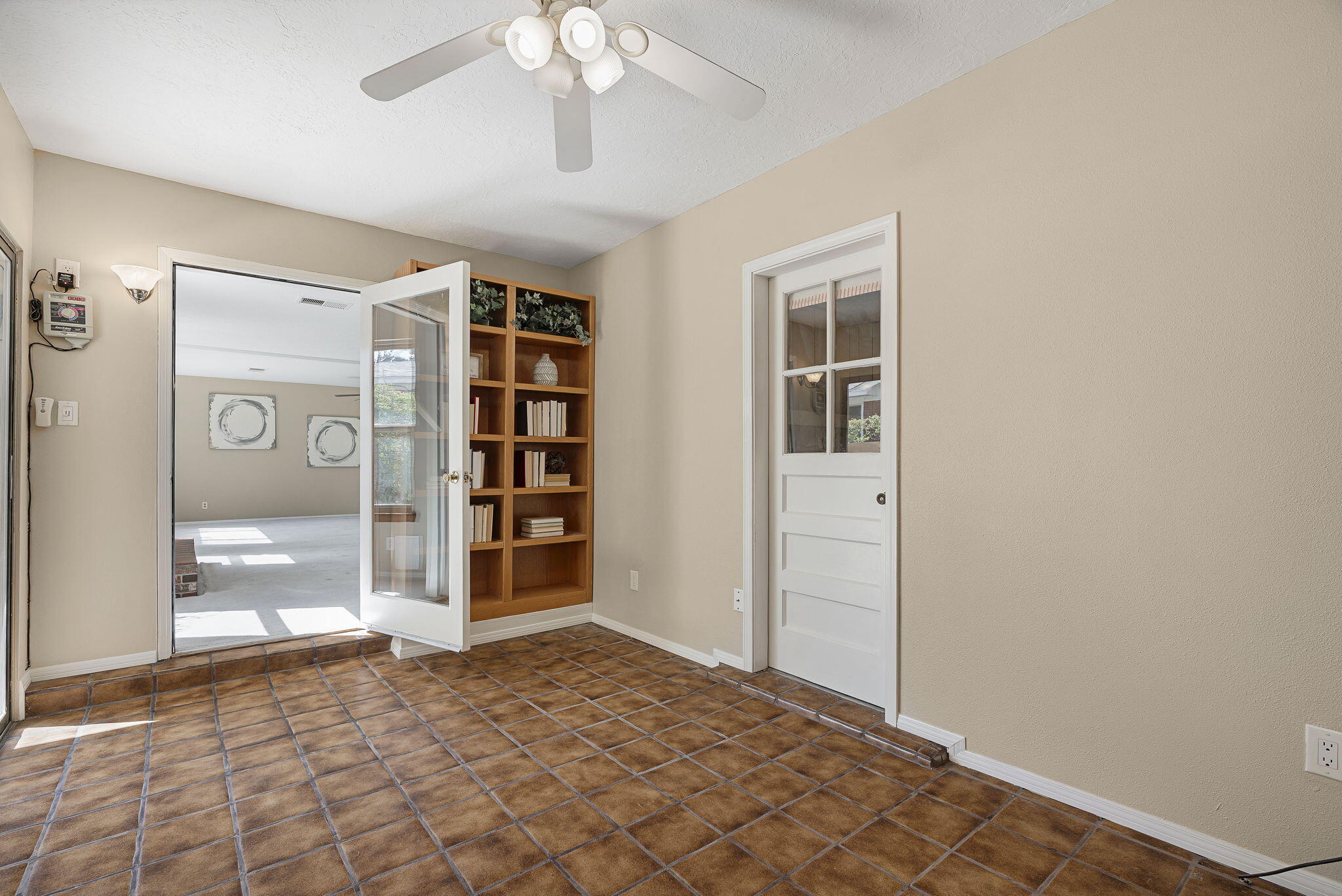 Photo 8 — 10502 San Marino Road NE
