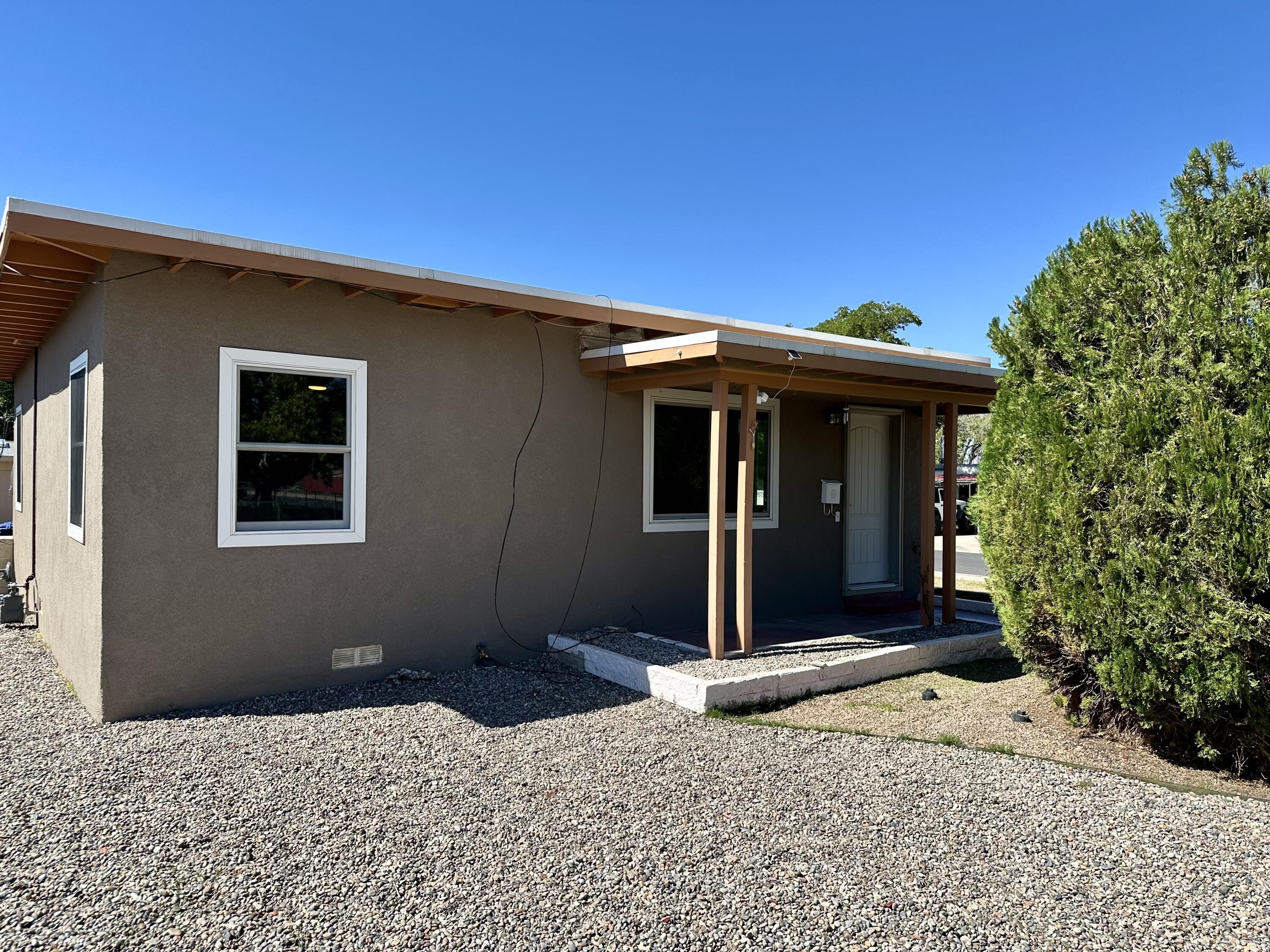 Photo 20 — 701 Cardenas Drive SE