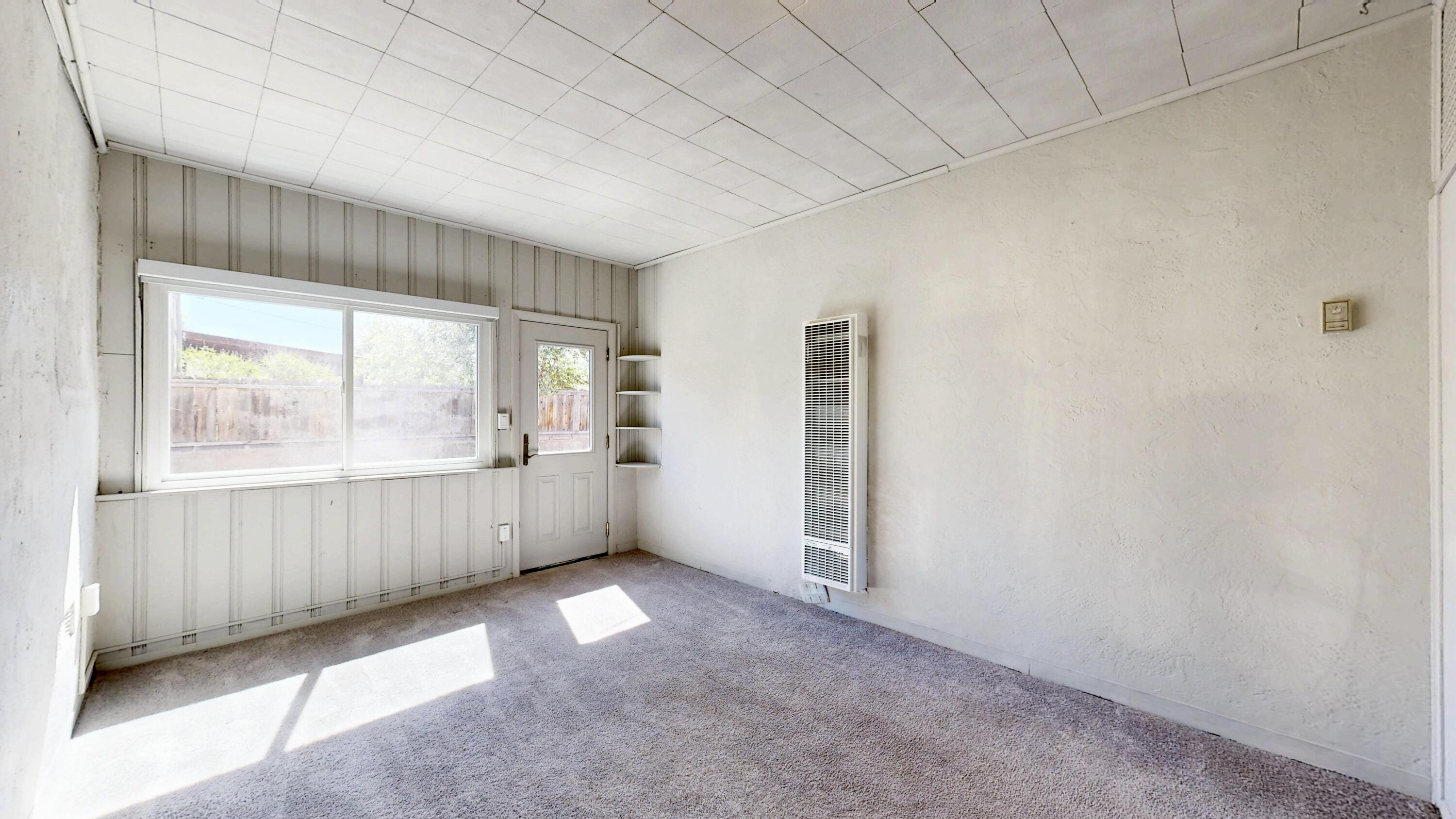 Photo 11 — 701 Cardenas Drive SE