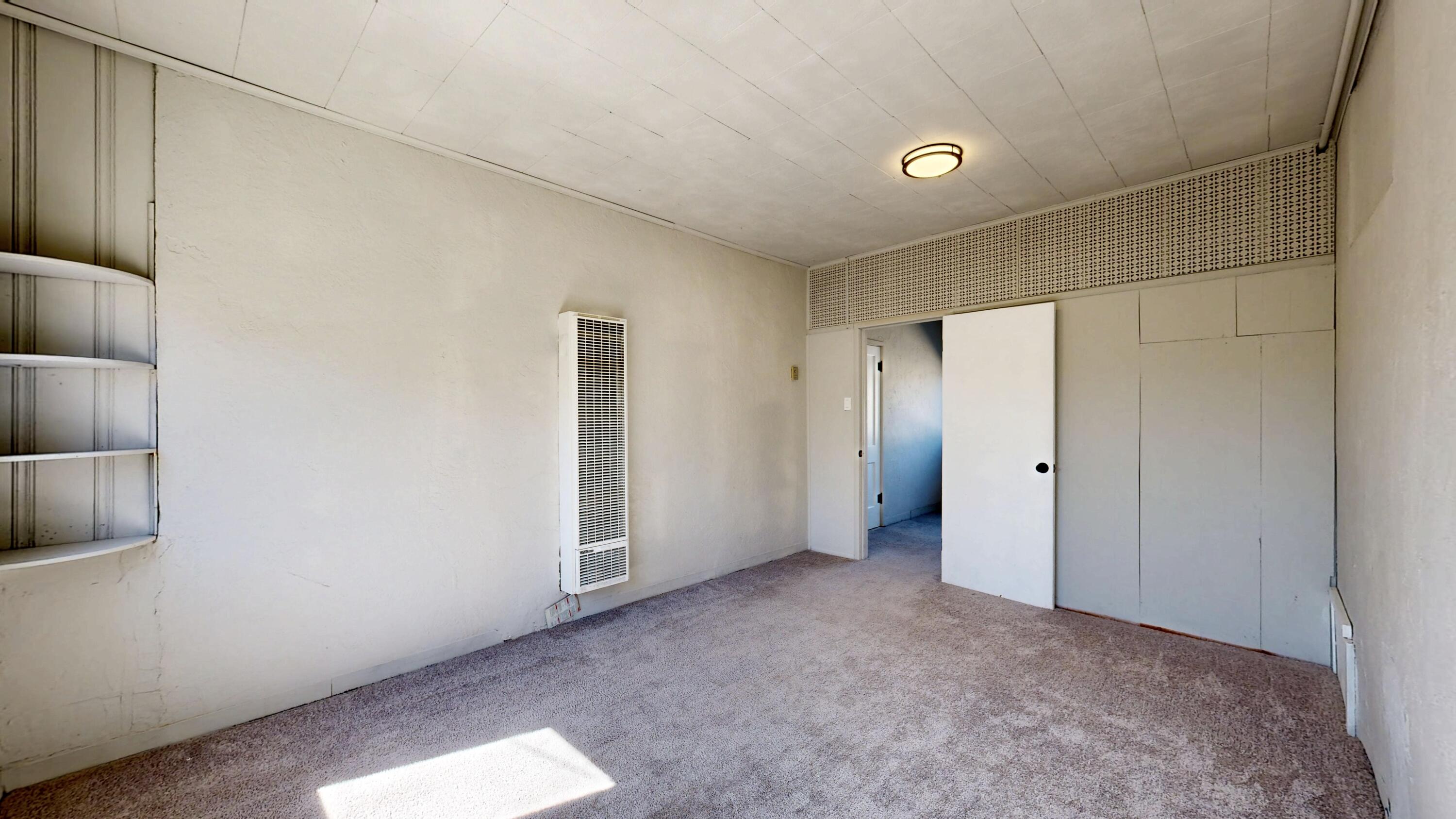 Photo 10 — 701 Cardenas Drive SE