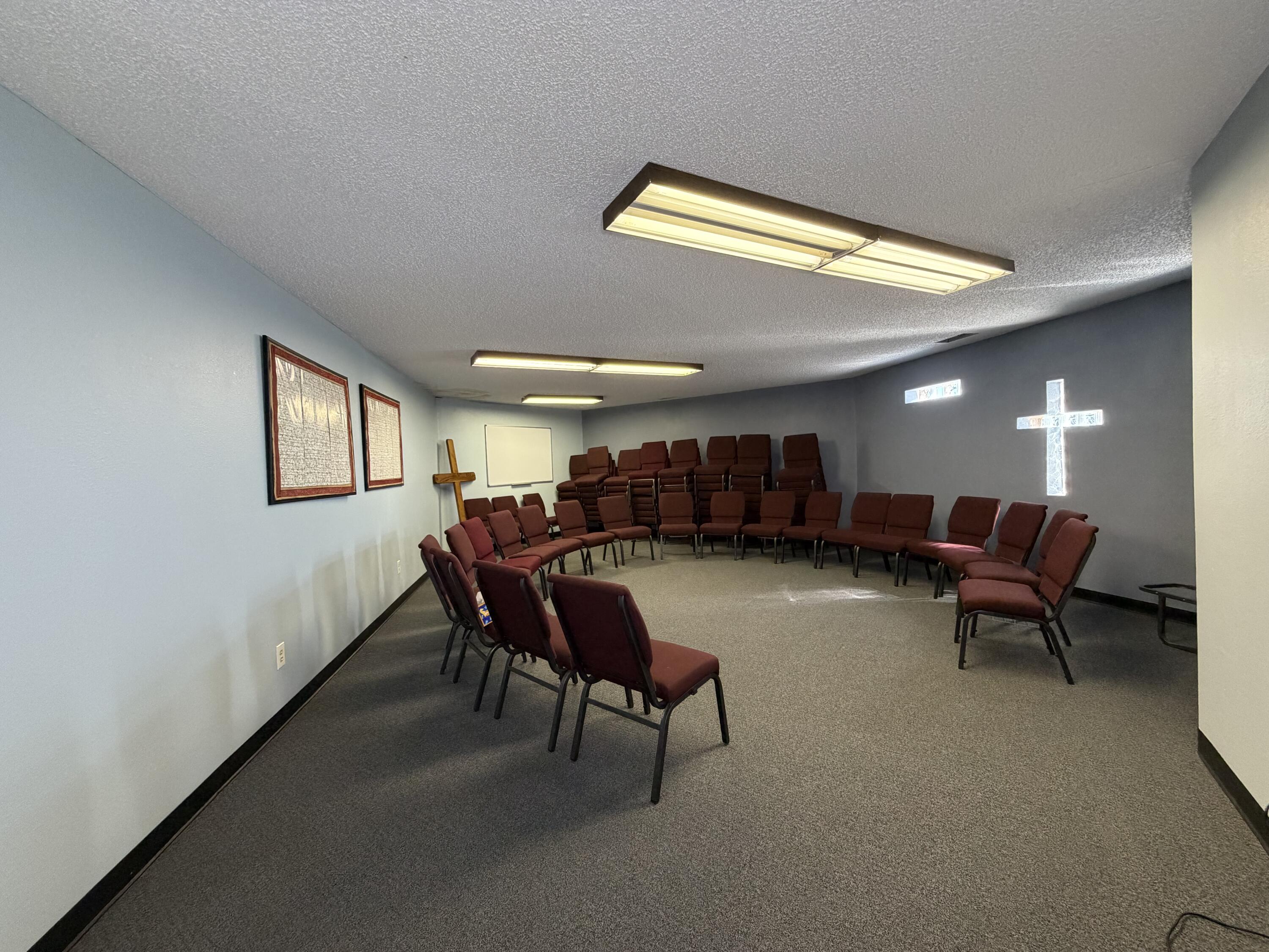 Photo 19 — 8701 Golf Course Road NW