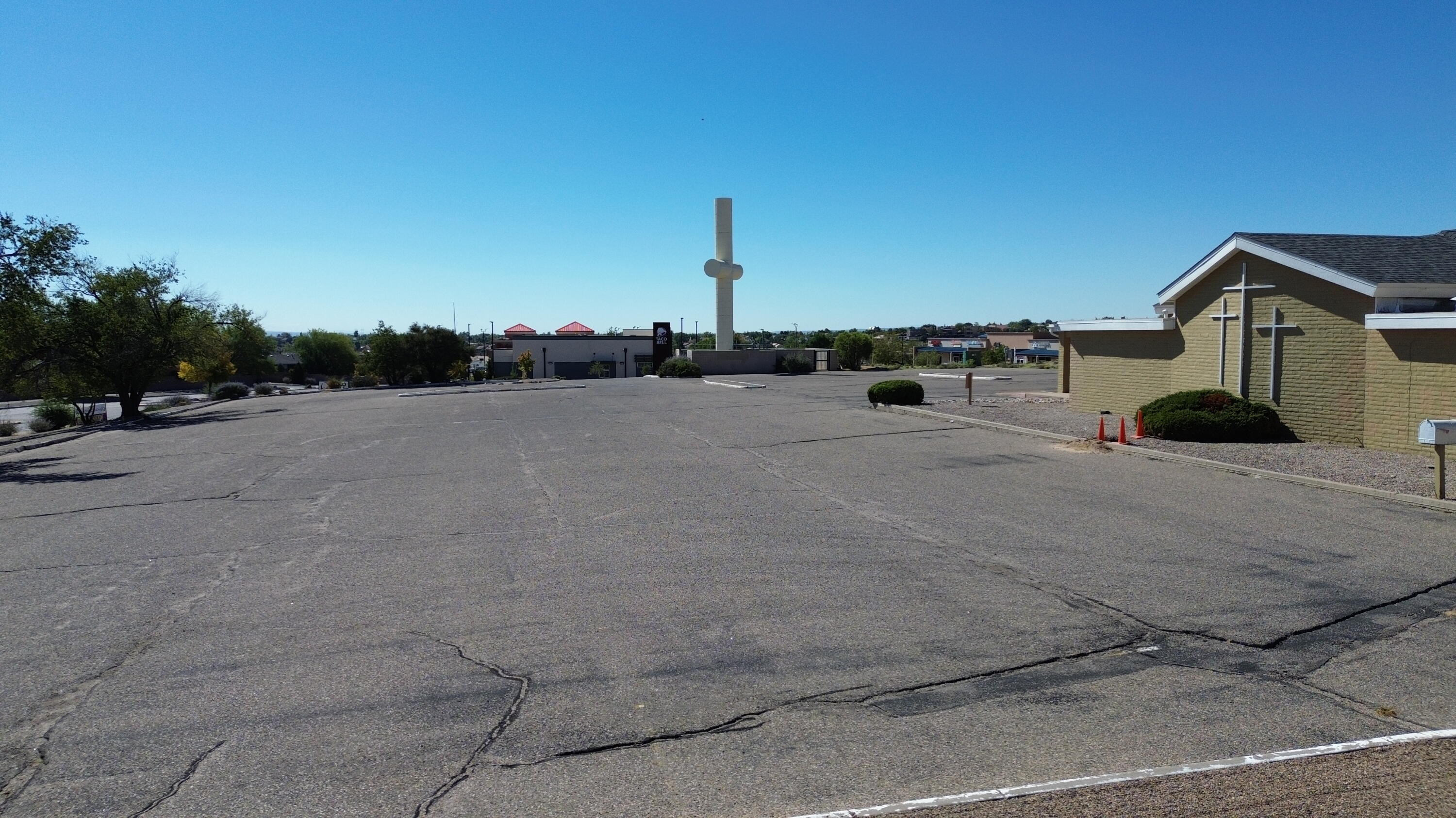 Photo 17 — 8701 Golf Course Road NW