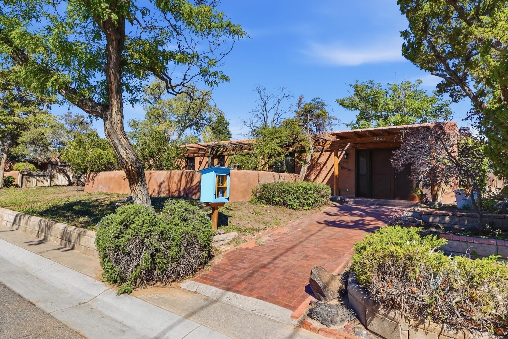 2821 Rio Vista Court SW, Albuquerque, NM 87105