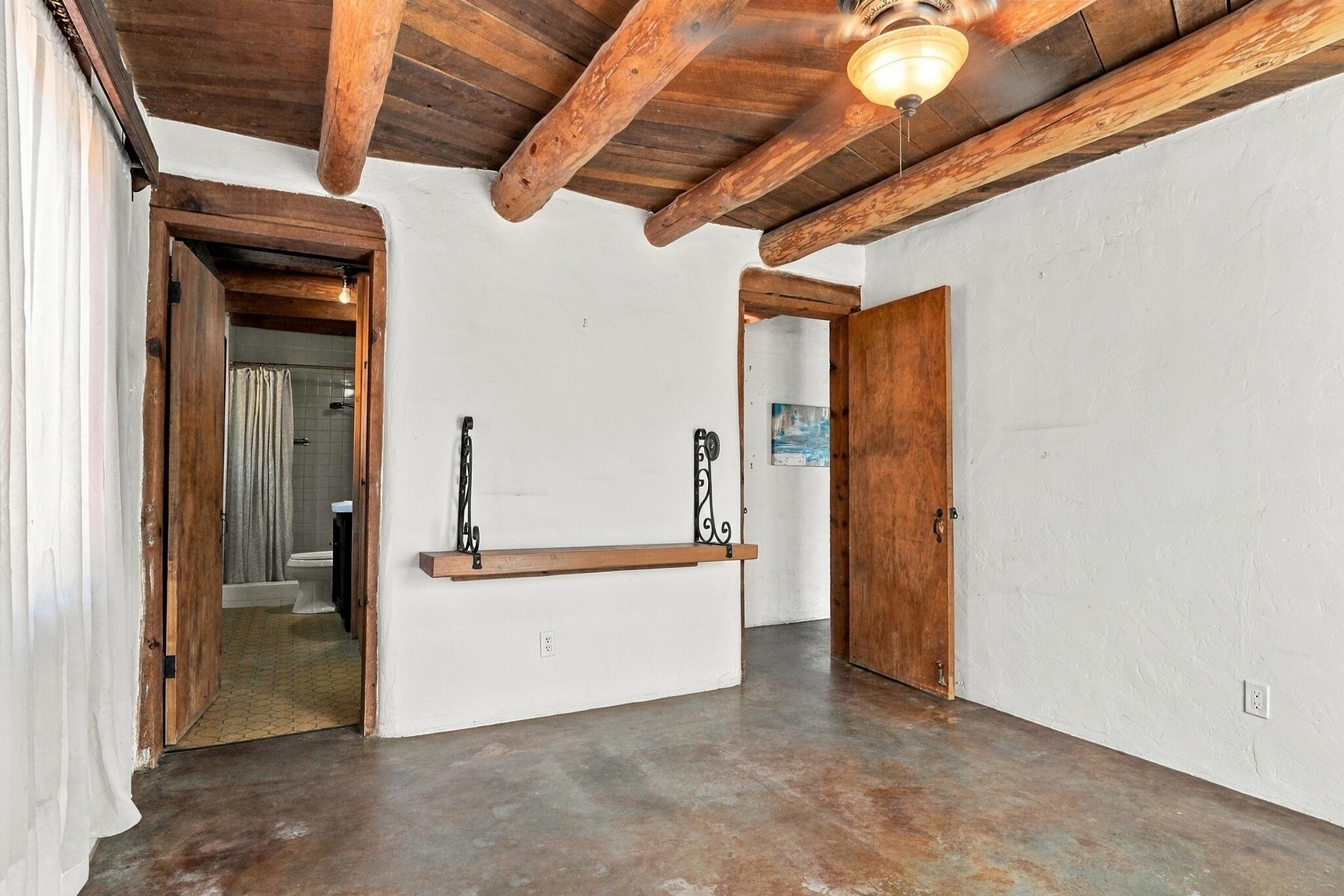 Photo 14 — 2821 Rio Vista Court SW