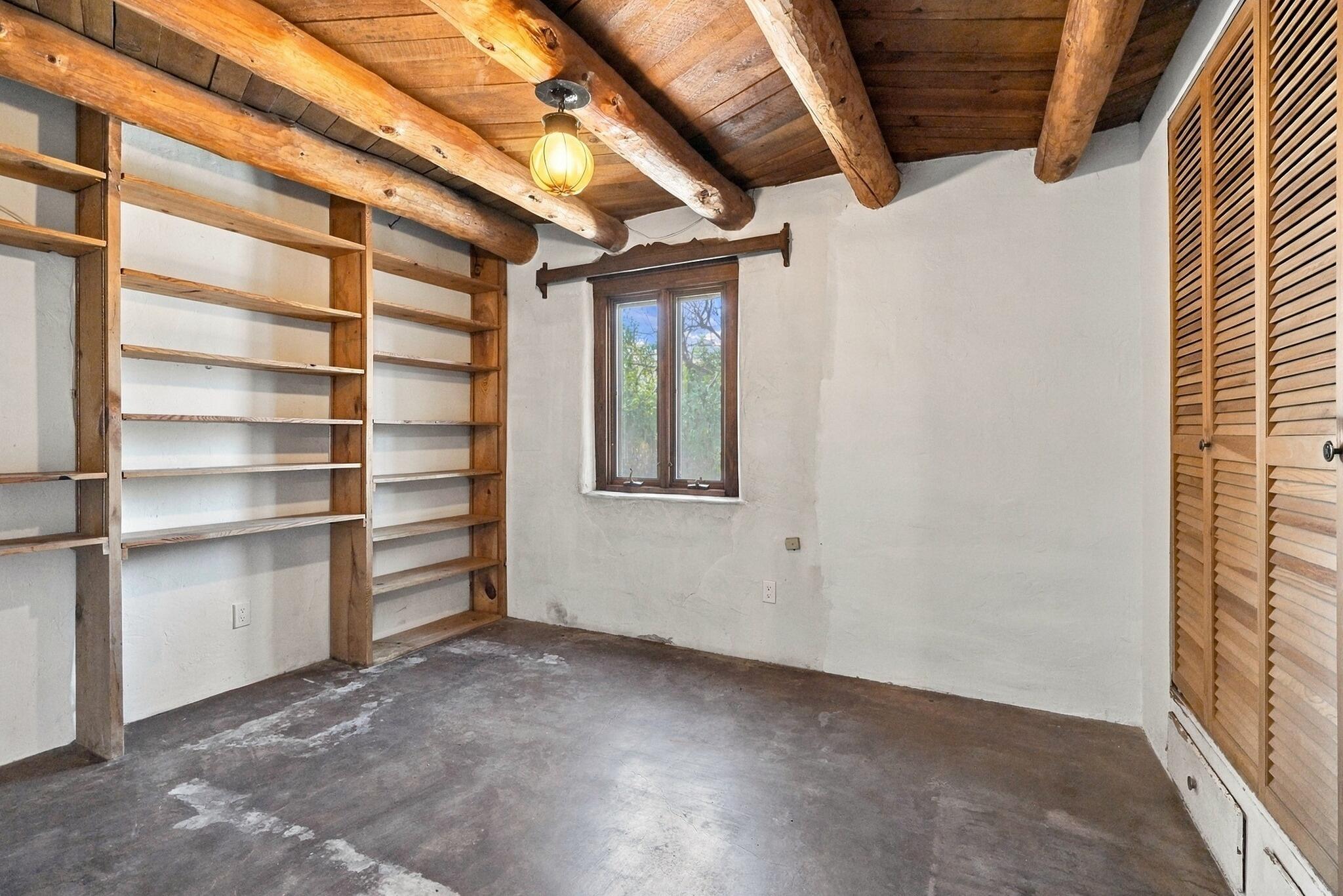 Photo 12 — 2821 Rio Vista Court SW