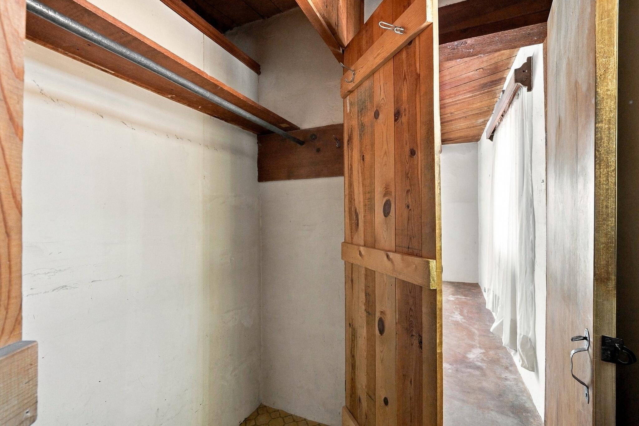Photo 2 — 2821 Rio Vista Court SW
