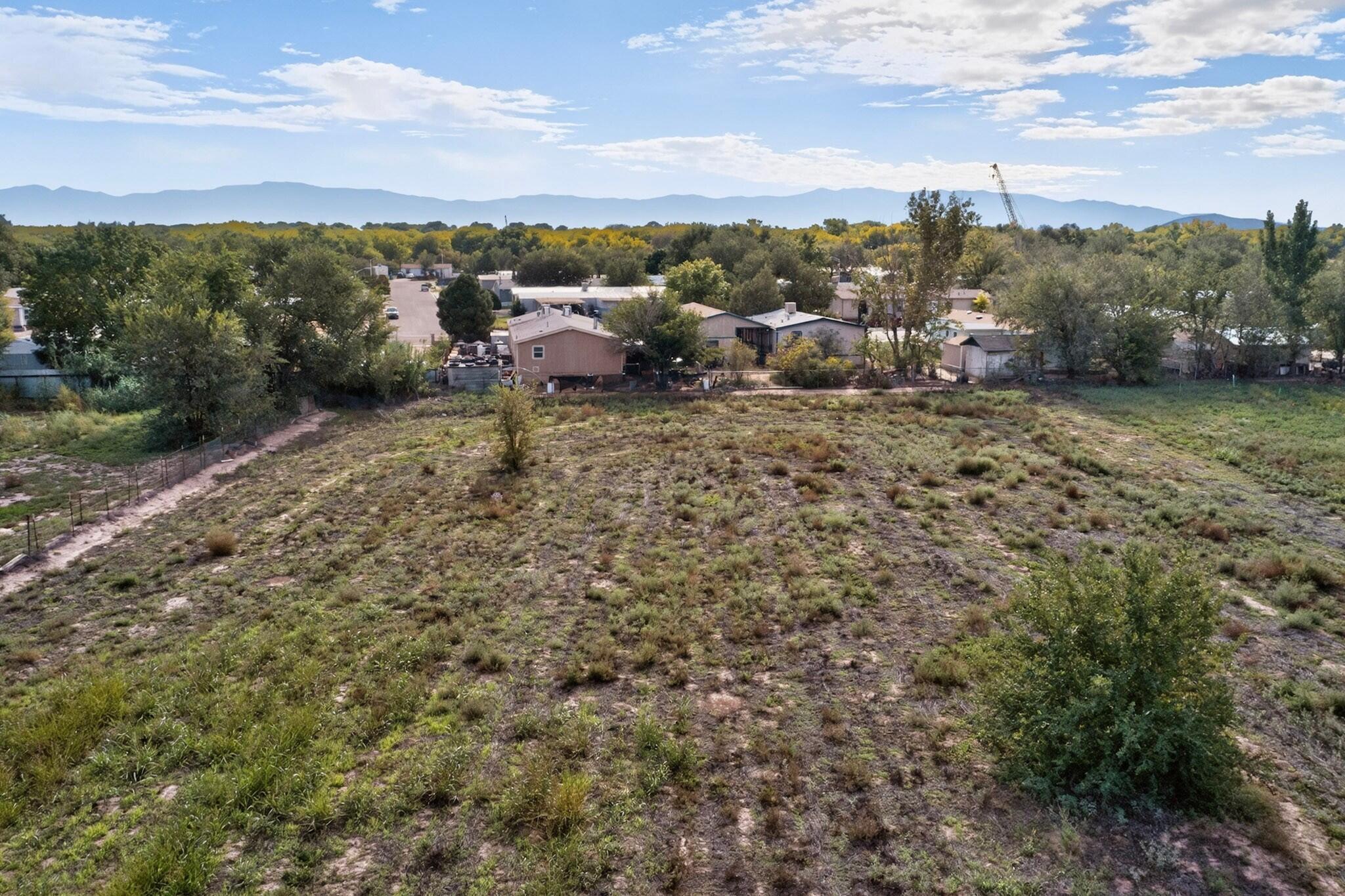 Photo 4 — 1664 Los Lentes Road SE