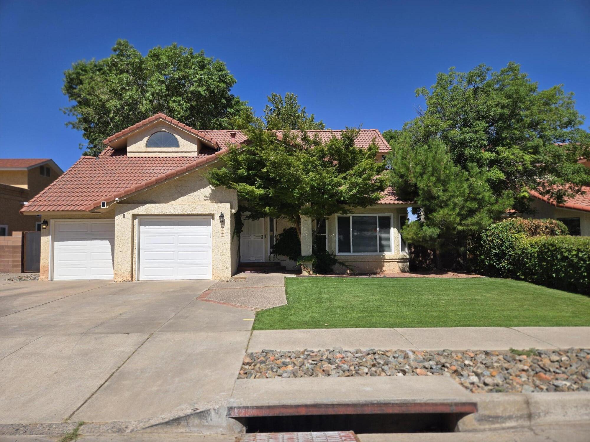 7615 Calhoun Drive NE, Albuquerque, NM 87109